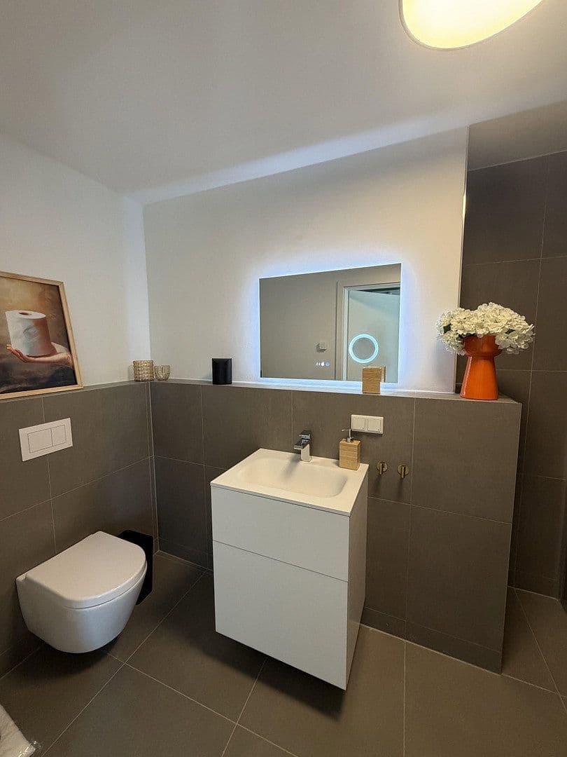 Prenájom bytu 2-izbový 60 m², Essen, Severné Porýnie - Westfálsko Prenájom bytu 2-izbový 60 m², Essen, Severné Porýnie - Westfálsko