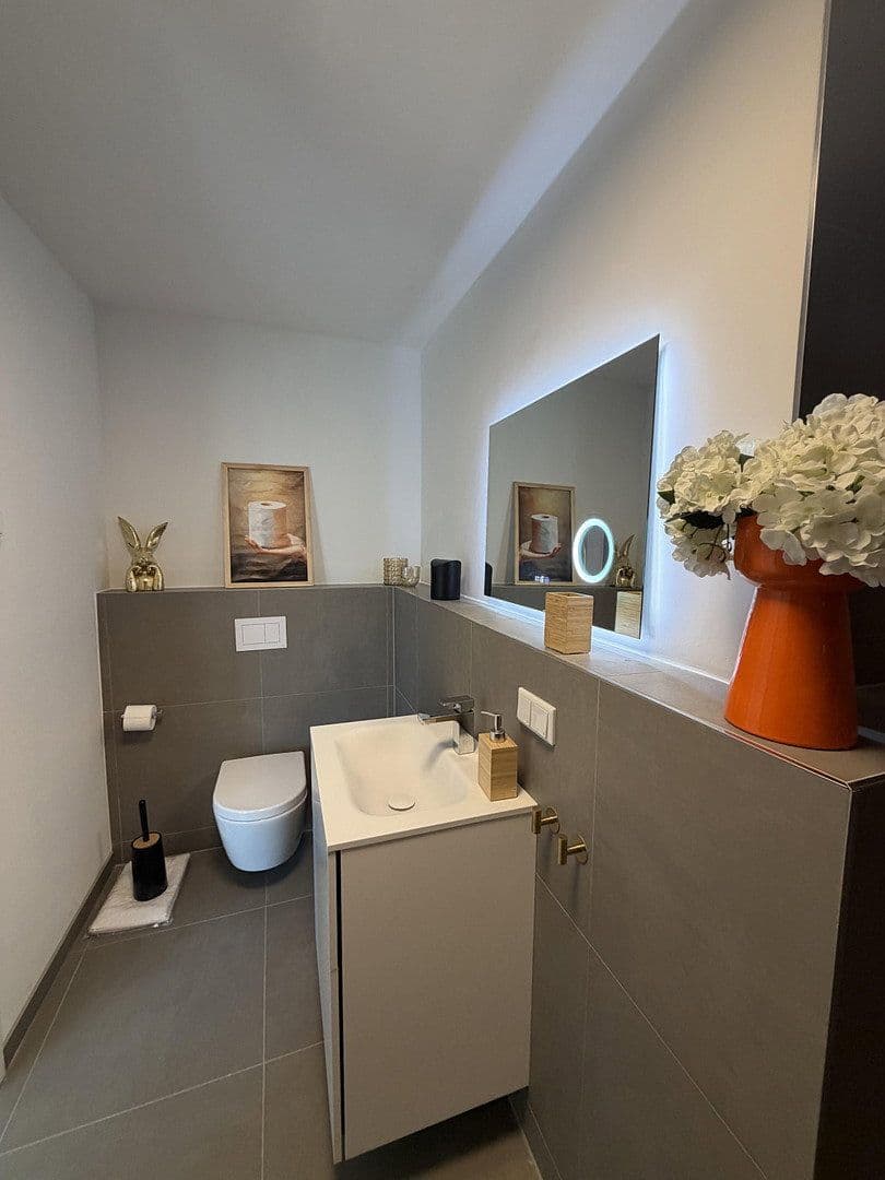 Prenájom bytu 2-izbový 60 m², Essen, Severné Porýnie - Westfálsko Prenájom bytu 2-izbový 60 m², Essen, Severné Porýnie - Westfálsko