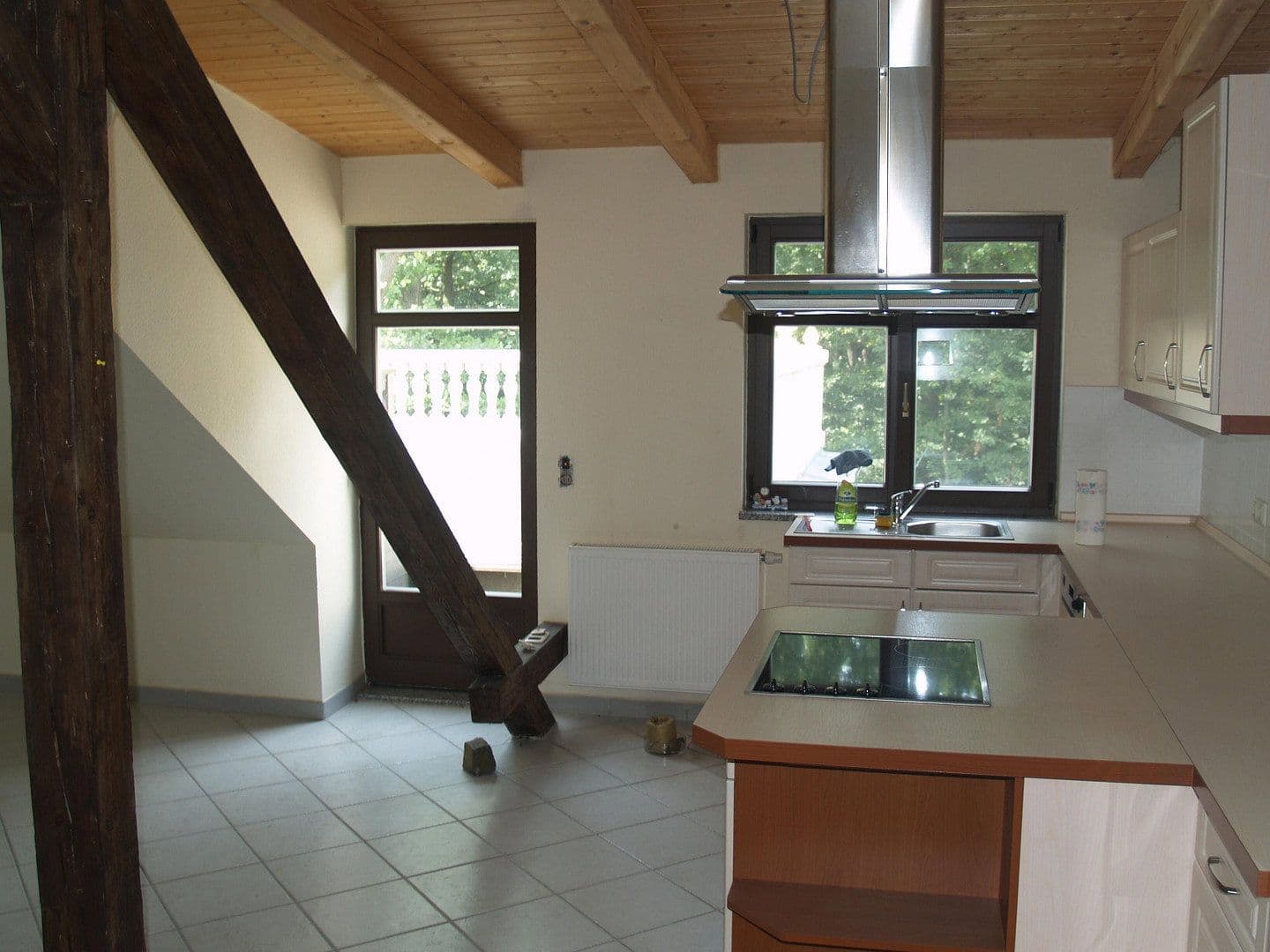 Prenájom bytu 4-izbový 210 m², Bennewitz, Sasko Prenájom bytu 4-izbový 210 m², Bennewitz, Sasko