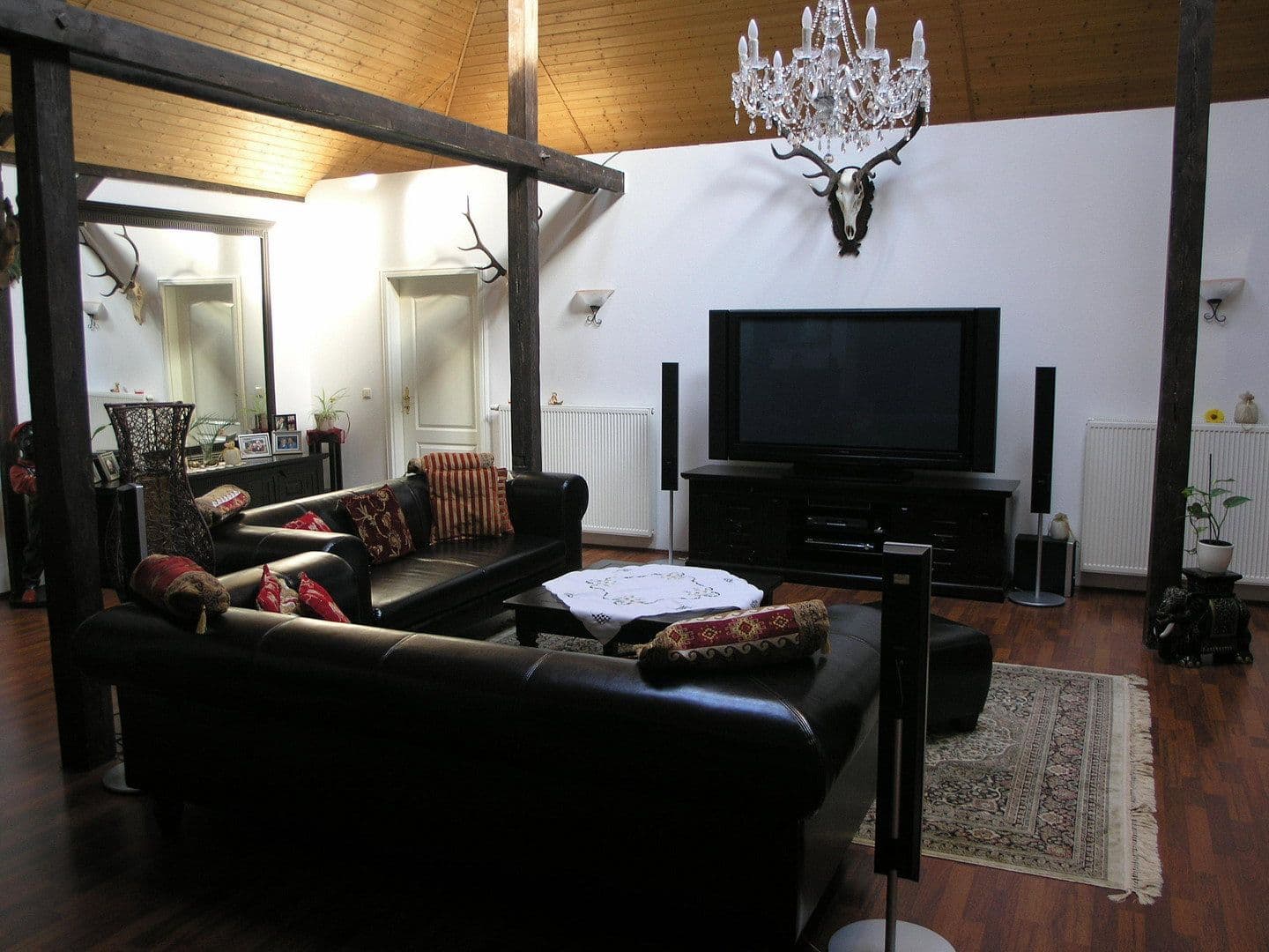 Prenájom bytu 4-izbový 210 m², Bennewitz, Sasko Prenájom bytu 4-izbový 210 m², Bennewitz, Sasko