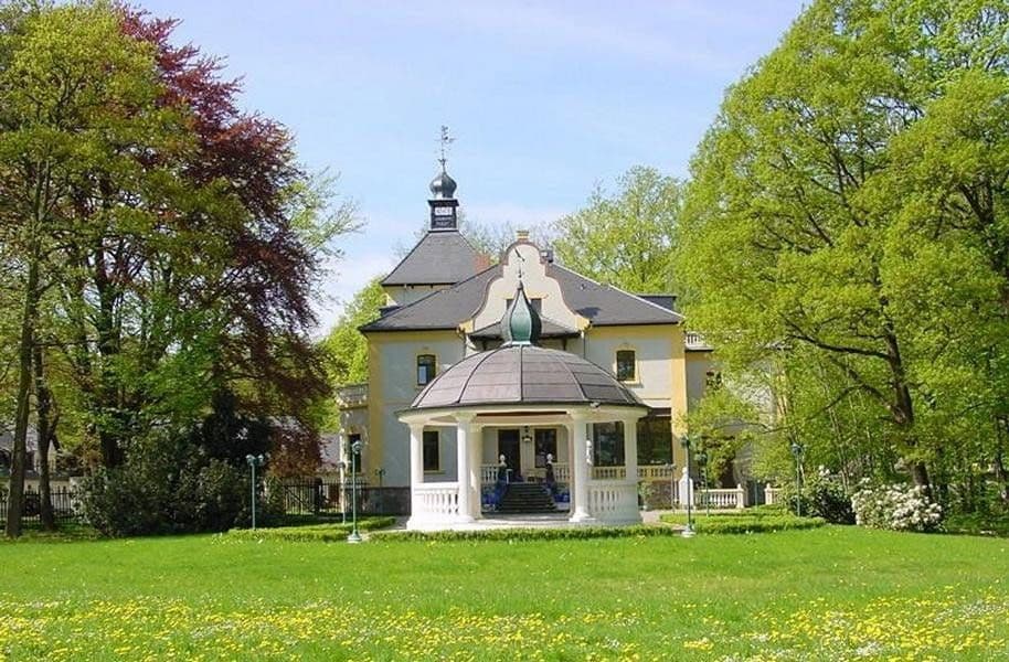 Prenájom bytu 4-izbový 210 m², Bennewitz, Sasko Prenájom bytu 4-izbový 210 m², Bennewitz, Sasko