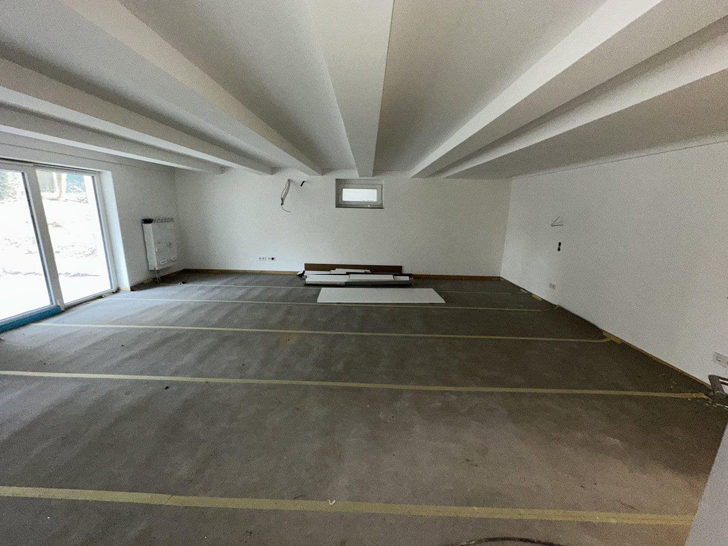 Prenájom bytu 4-izbový 190 m², Rauschener Allee 4, Berlin, Berlín Prenájom bytu 4-izbový 190 m², Rauschener Allee 4, Berlin, Berlín