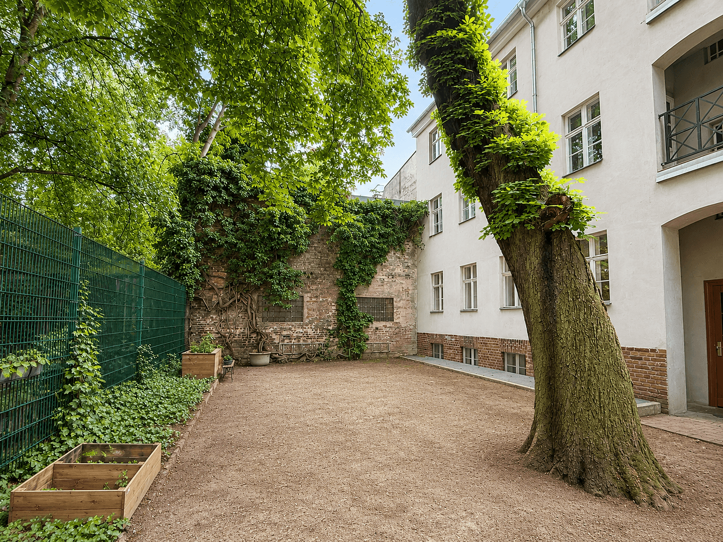 Predaj bytu 3-izbový 86 m², Berlin, Berlín Predaj bytu 3-izbový 86 m², Berlin, Berlín