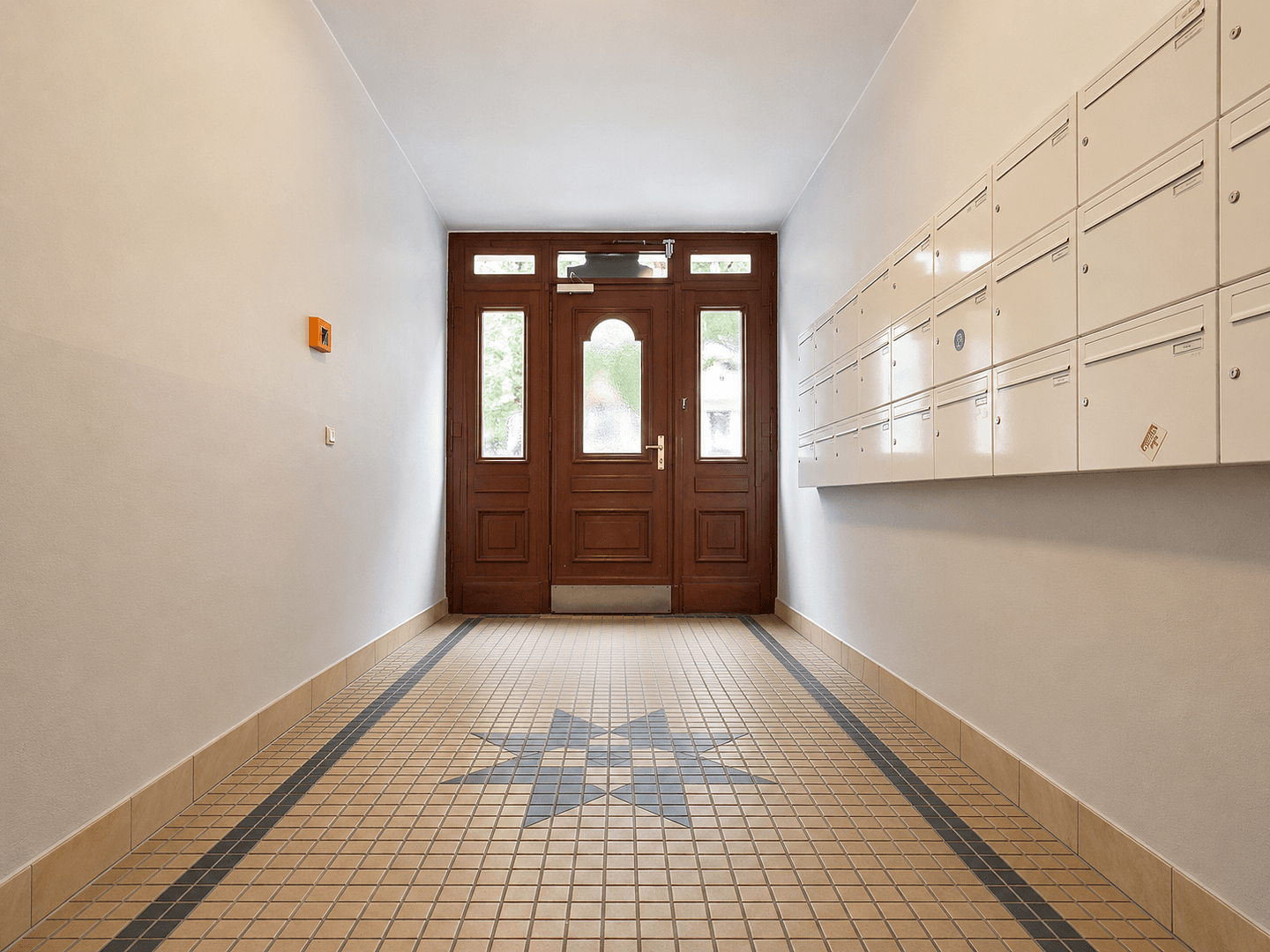 Predaj bytu 3-izbový 86 m², Berlin, Berlín Predaj bytu 3-izbový 86 m², Berlin, Berlín