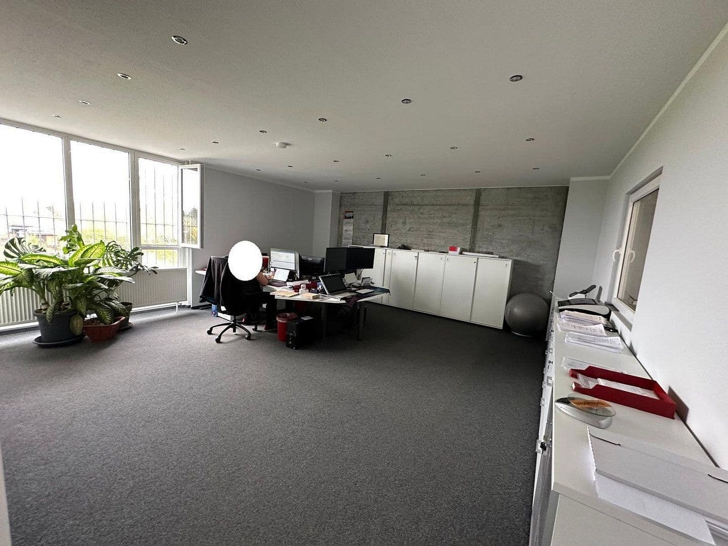 Prenájom nebytového priestoru 22.000 m², Steinbergstr. 3, Leipzig, Leipzig OT Holzhausen, Sasko Prenájom nebytového priestoru 22.000 m², Steinbergstr. 3, Leipzig, Leipzig OT Holzhausen, Sasko