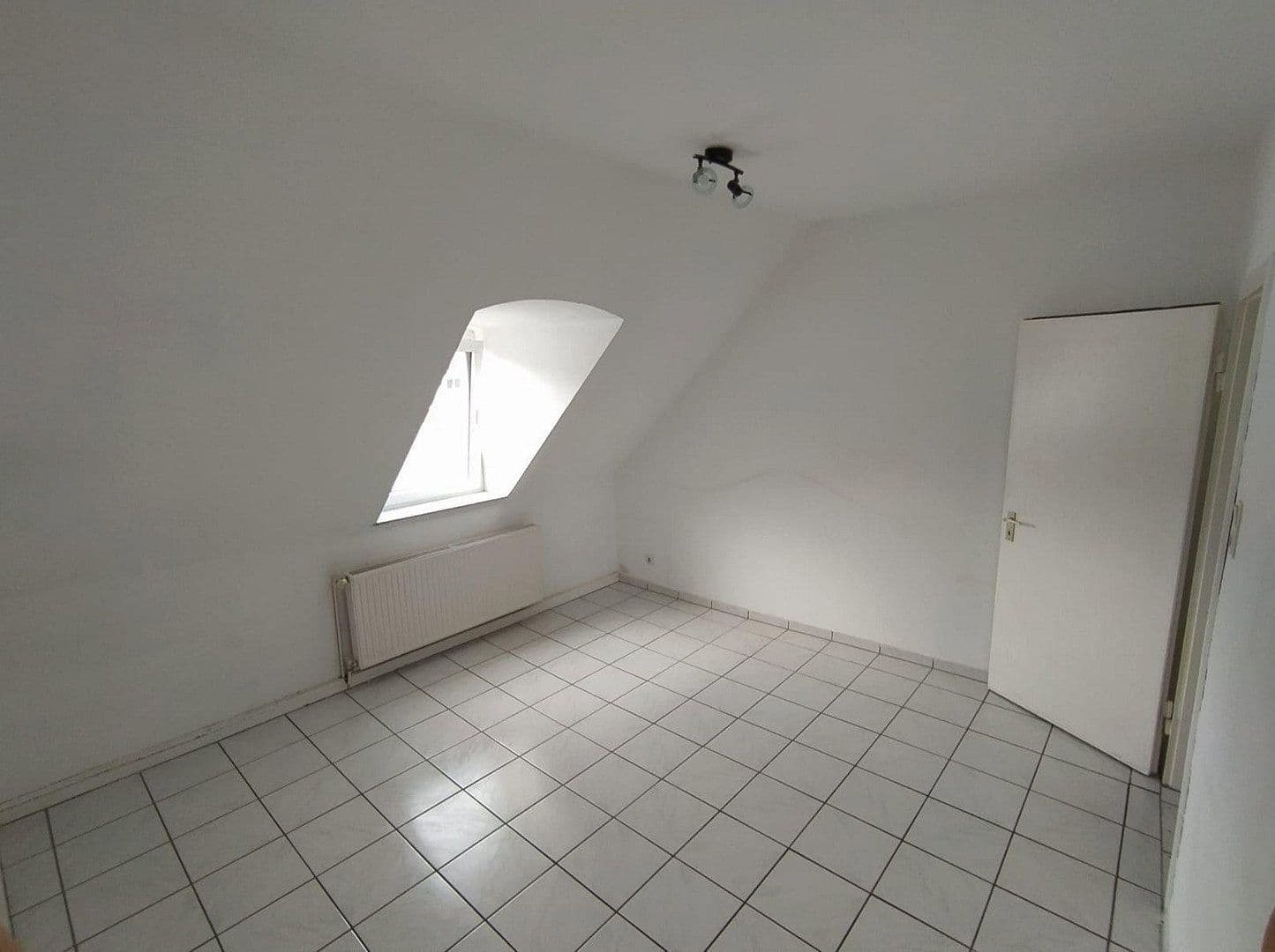 Prenájom bytu 2-izbový 63 m², Johannistorwall 12a, Osnabrück, Dolné Sasko Prenájom bytu 2-izbový 63 m², Johannistorwall 12a, Osnabrück, Dolné Sasko