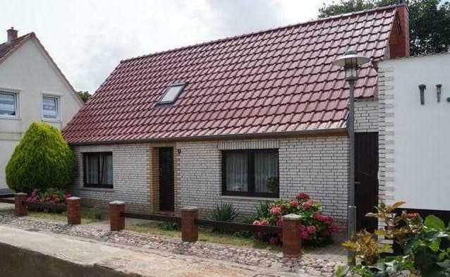 Predaj domu 120 m², pozemek 250 m², Bahnhofstraße 2, Wiek auf Rügen, Meklenbursko-Predpomoransko Predaj domu 120 m², pozemek 250 m², Bahnhofstraße 2, Wiek auf Rügen, Meklenbursko-Predpomoransko