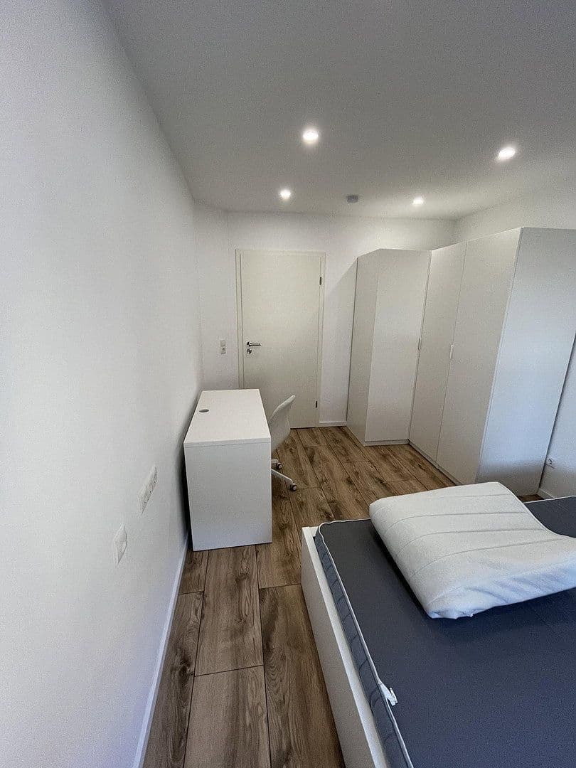 Prenájom bytu 13 m², Viernheim, Hesensko Prenájom bytu 13 m², Viernheim, Hesensko