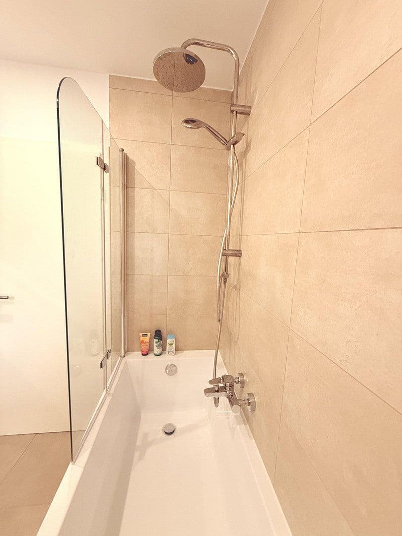 Prenájom bytu 2-izbový 65 m², Marquardsenstr. 5, Erlangen, Bavorsko Prenájom bytu 2-izbový 65 m², Marquardsenstr. 5, Erlangen, Bavorsko