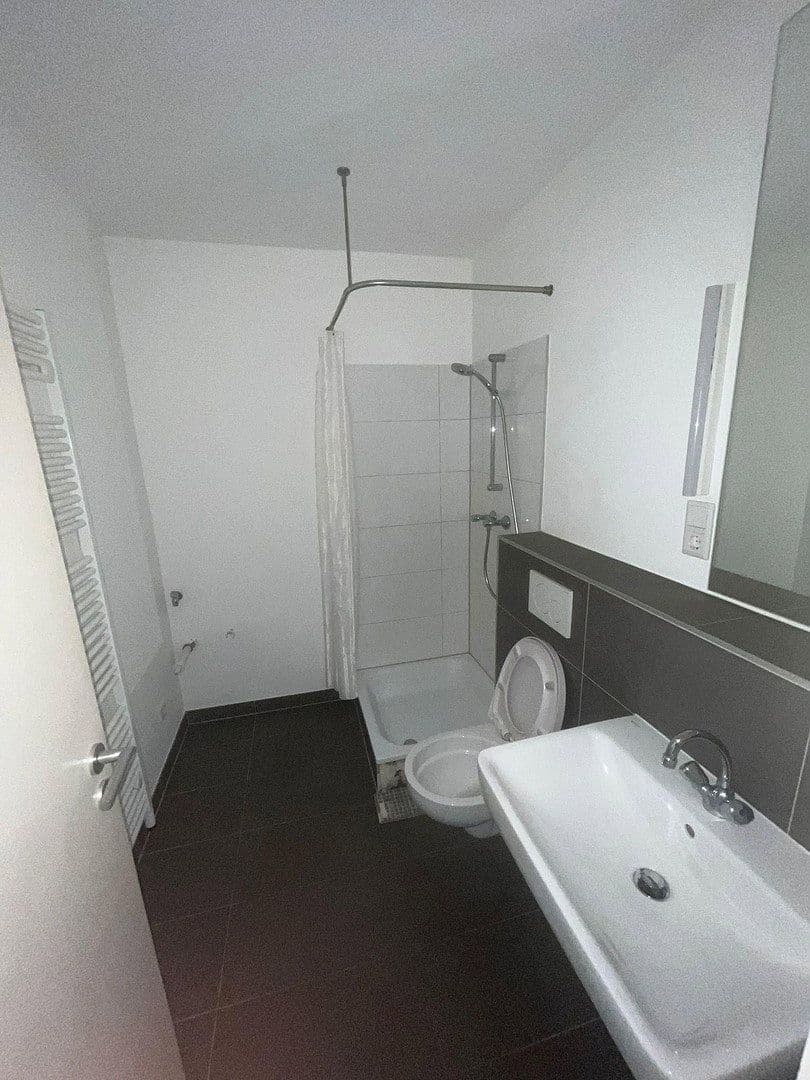 Prenájom bytu 1-izbový 30 m², Wuppertal, Severné Porýnie - Westfálsko Prenájom bytu 1-izbový 30 m², Wuppertal, Severné Porýnie - Westfálsko