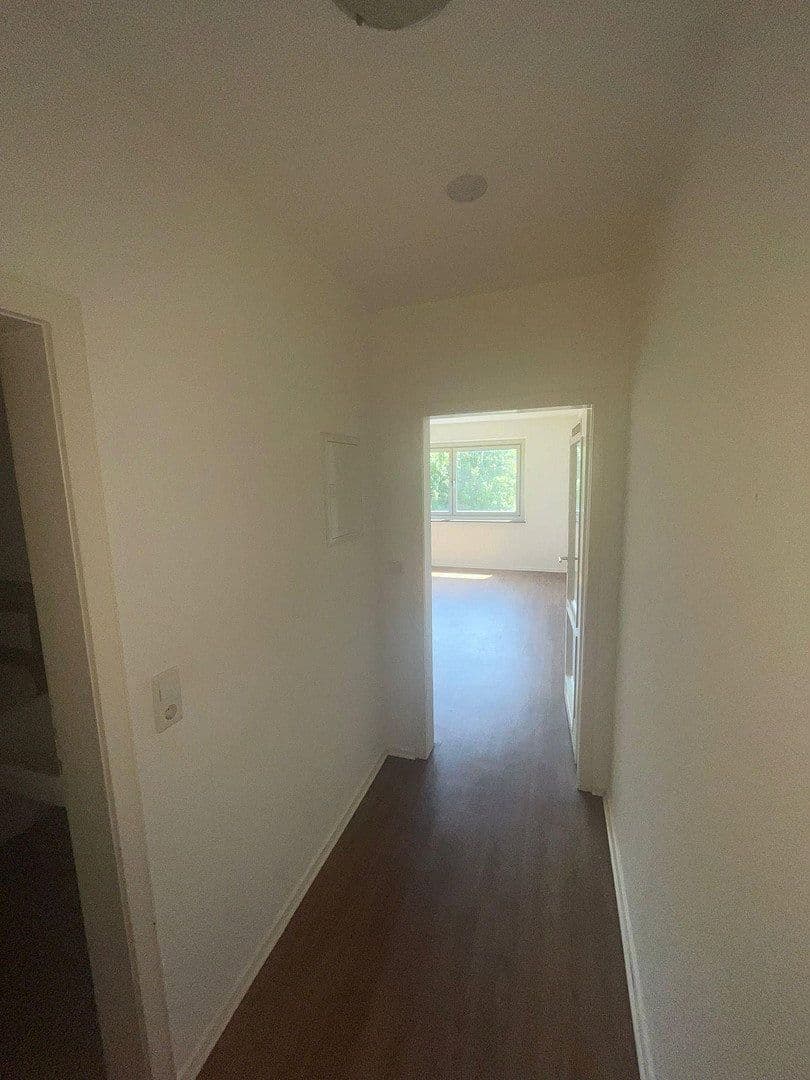 Prenájom bytu 1-izbový 30 m², Wuppertal, Severné Porýnie - Westfálsko Prenájom bytu 1-izbový 30 m², Wuppertal, Severné Porýnie - Westfálsko