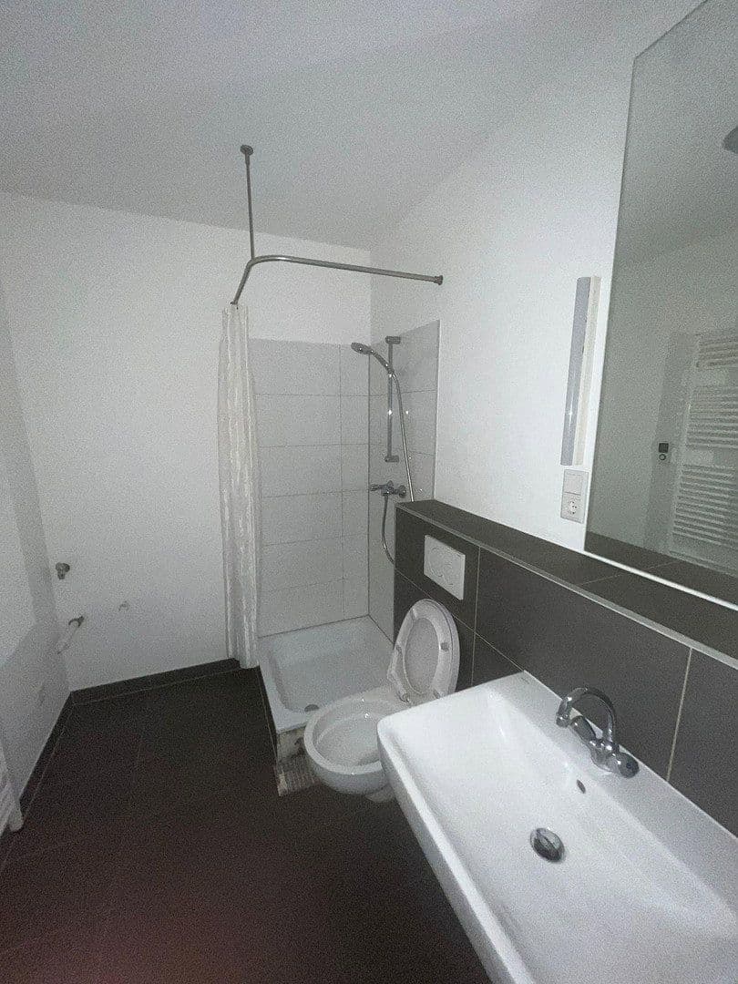 Prenájom bytu 1-izbový 30 m², Wuppertal, Severné Porýnie - Westfálsko Prenájom bytu 1-izbový 30 m², Wuppertal, Severné Porýnie - Westfálsko