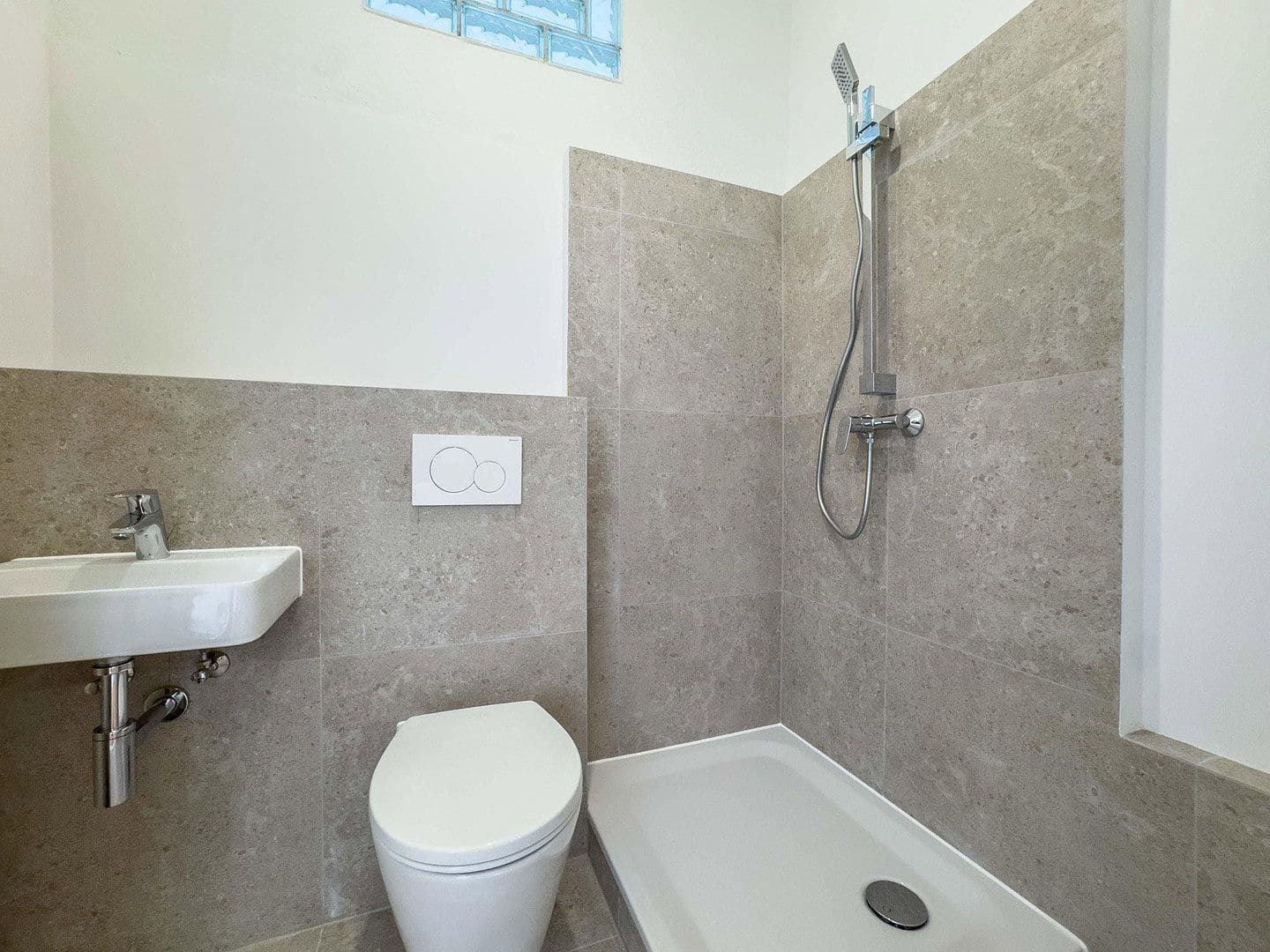 Predaj bytu 1-izbový 33 m², Hermanstraße 56, Berlin, Berlín Predaj bytu 1-izbový 33 m², Hermanstraße 56, Berlin, Berlín