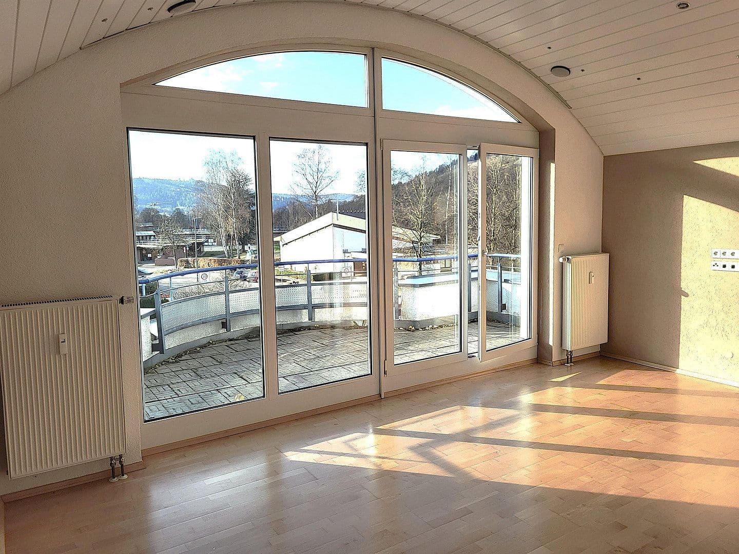 Prenájom bytu 4-izbový 112 m², Lorch, Bádensko-Wurttembersko Prenájom bytu 4-izbový 112 m², Lorch, Bádensko-Wurttembersko