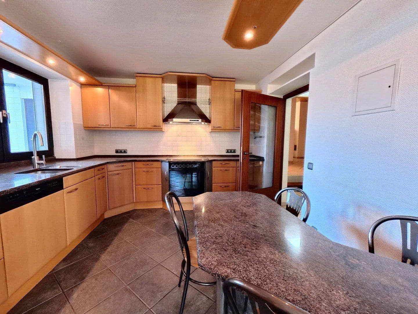 Prenájom domu 232 m², pozemek 180 m², Neustadt am Rübenberge, Dolné Sasko Prenájom domu 232 m², pozemek 180 m², Neustadt am Rübenberge, Dolné Sasko