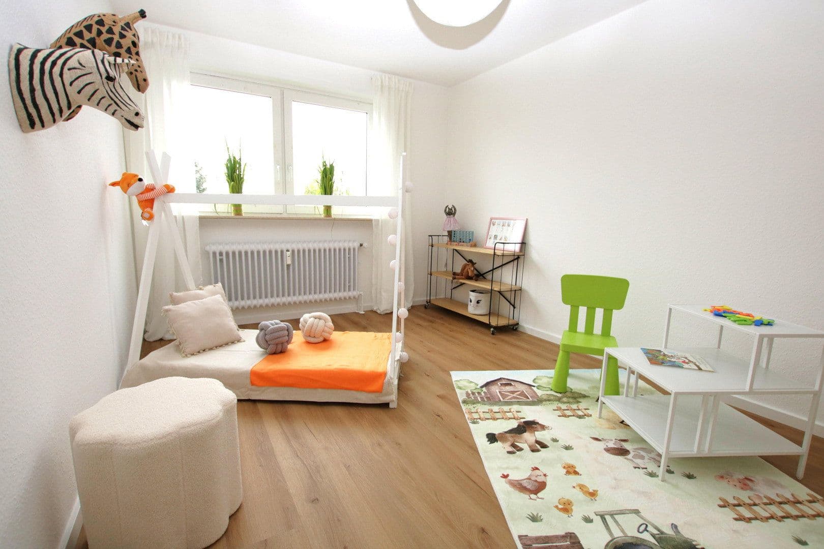Prenájom bytu 4-izbový 90 m², Am Promenadenweg 11, Bad Nauheim, Hesensko Prenájom bytu 4-izbový 90 m², Am Promenadenweg 11, Bad Nauheim, Hesensko