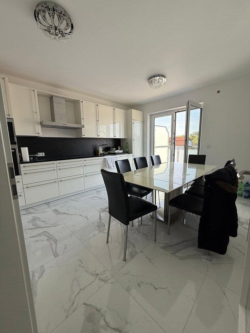 Prenájom bytu 2-izbový 90 m², Friedrich-Ebert-Str. 15, Pohlheim, Hesensko Prenájom bytu 2-izbový 90 m², Friedrich-Ebert-Str. 15, Pohlheim, Hesensko