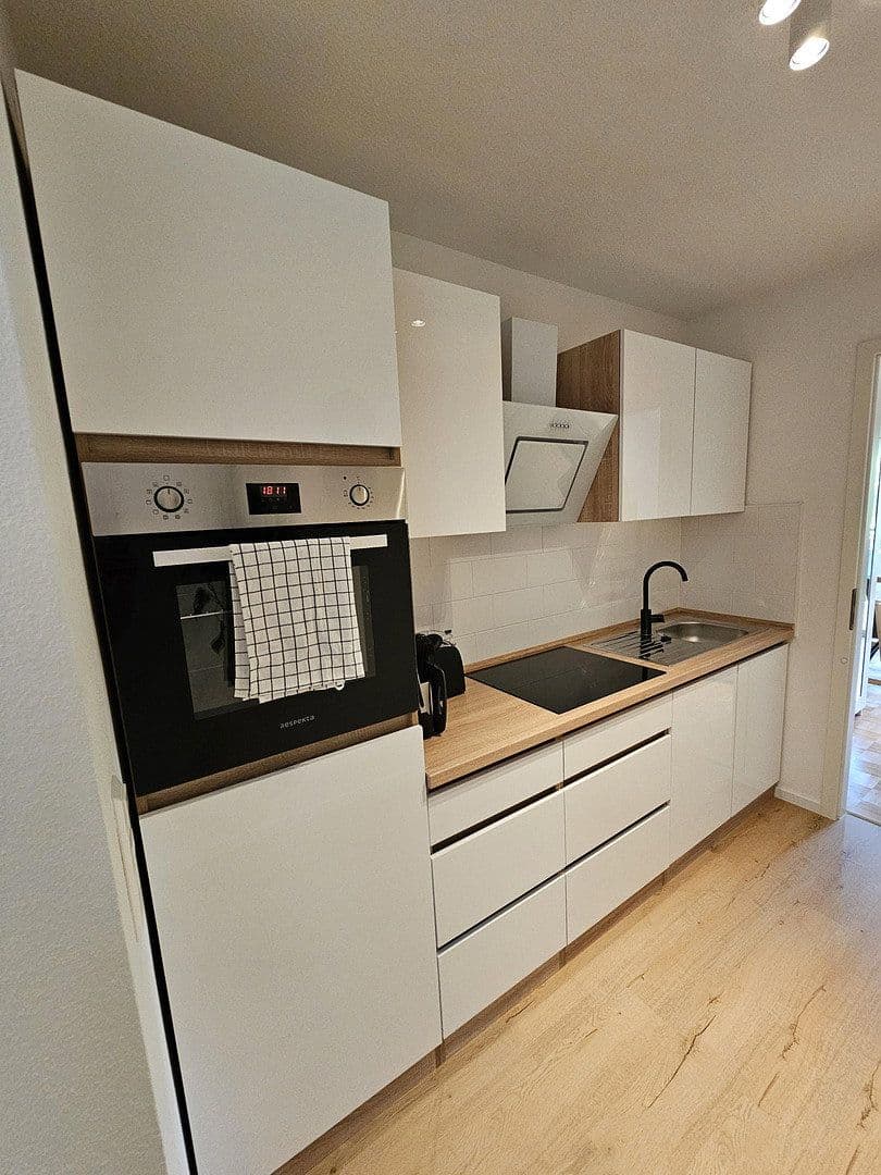 Prenájom bytu 11 m², Piesporter Straße 25, Berlin, Berlín Prenájom bytu 11 m², Piesporter Straße 25, Berlin, Berlín