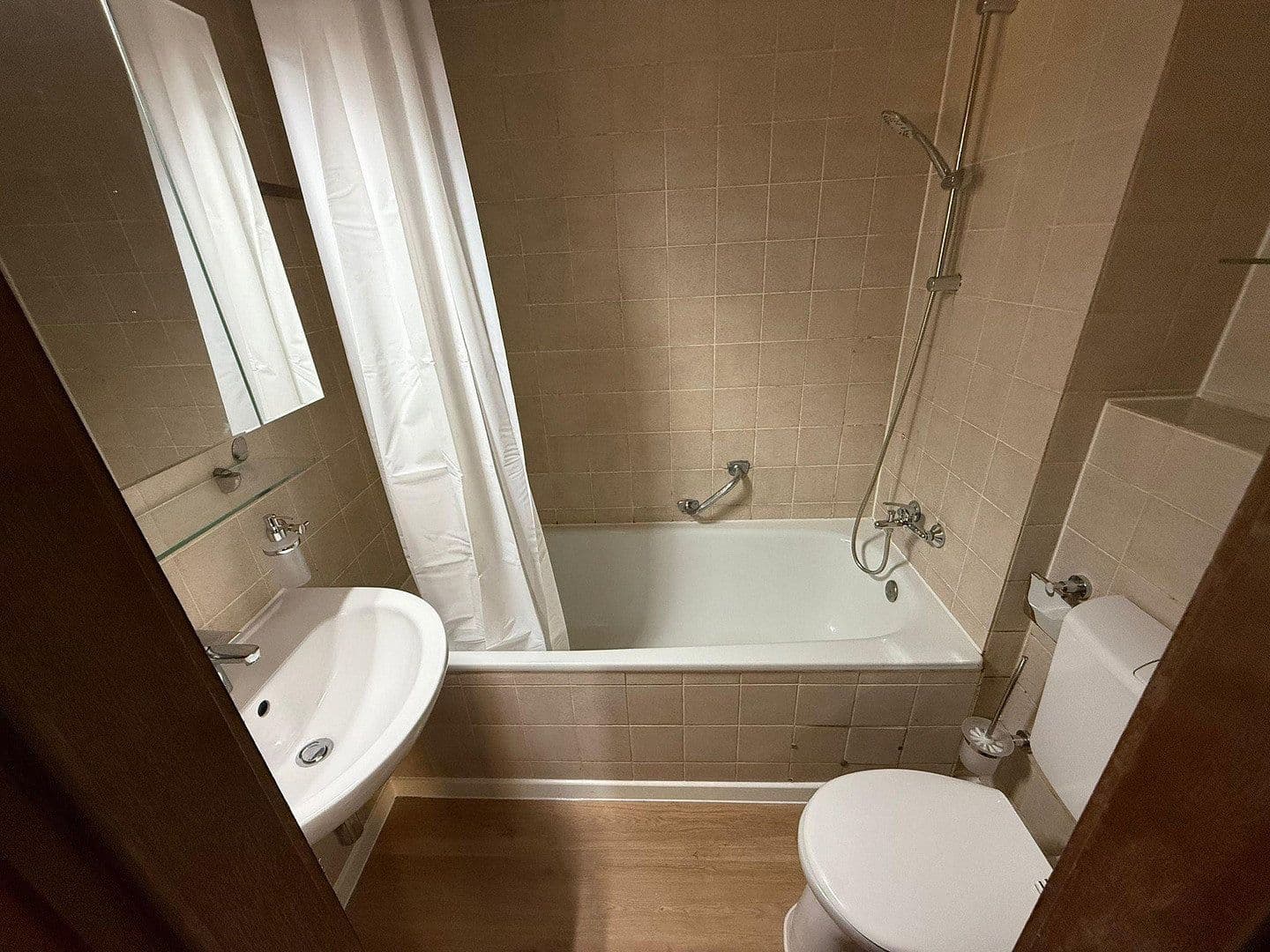 Prenájom bytu 1-izbový 23 m², Erlangen, Bavorsko Prenájom bytu 1-izbový 23 m², Erlangen, Bavorsko