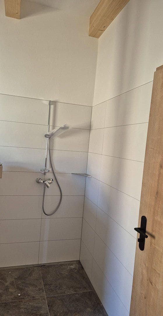 Prenájom bytu 2-izbový 80 m², Alt-Gielsdorf 62, Altlandsberg, Brandenbursko Prenájom bytu 2-izbový 80 m², Alt-Gielsdorf 62, Altlandsberg, Brandenbursko