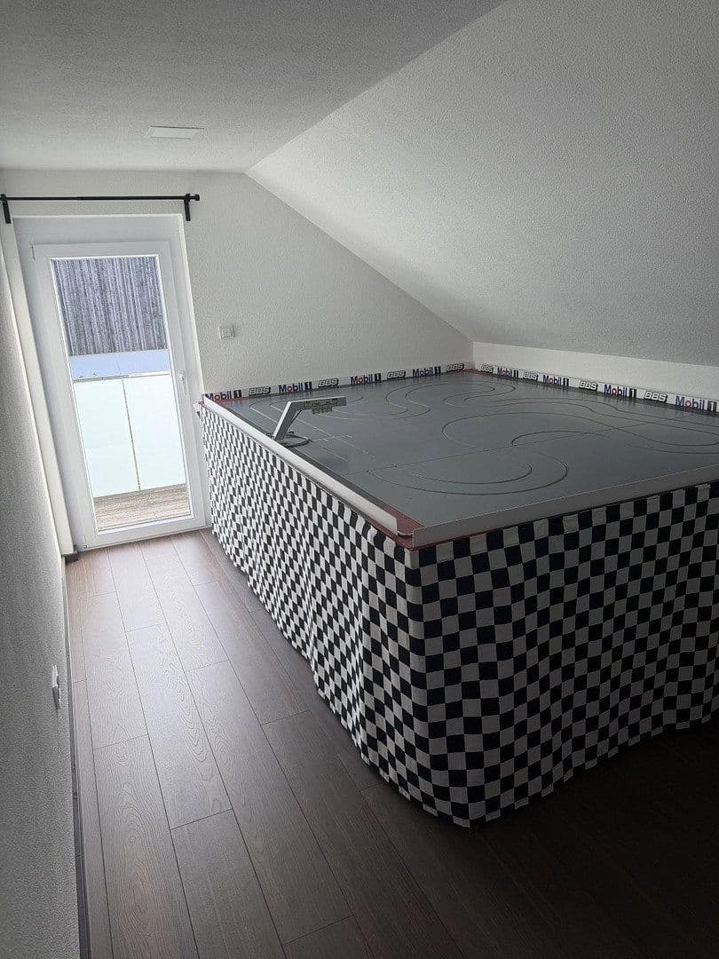 Predaj domu 158 m², pozemek 711 m², Starzach, Bádensko-Wurttembersko Predaj domu 158 m², pozemek 711 m², Starzach, Bádensko-Wurttembersko