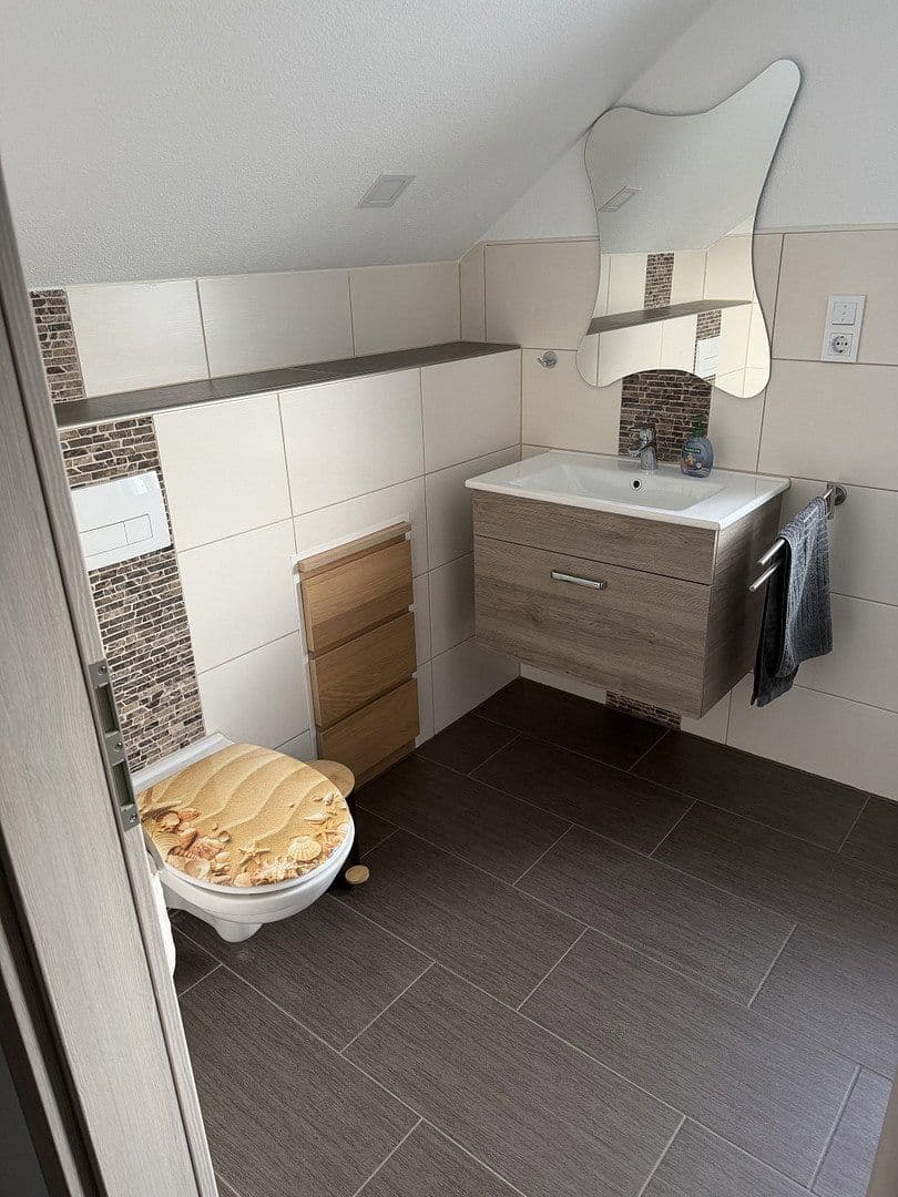 Predaj domu 158 m², pozemek 711 m², Starzach, Bádensko-Wurttembersko Predaj domu 158 m², pozemek 711 m², Starzach, Bádensko-Wurttembersko