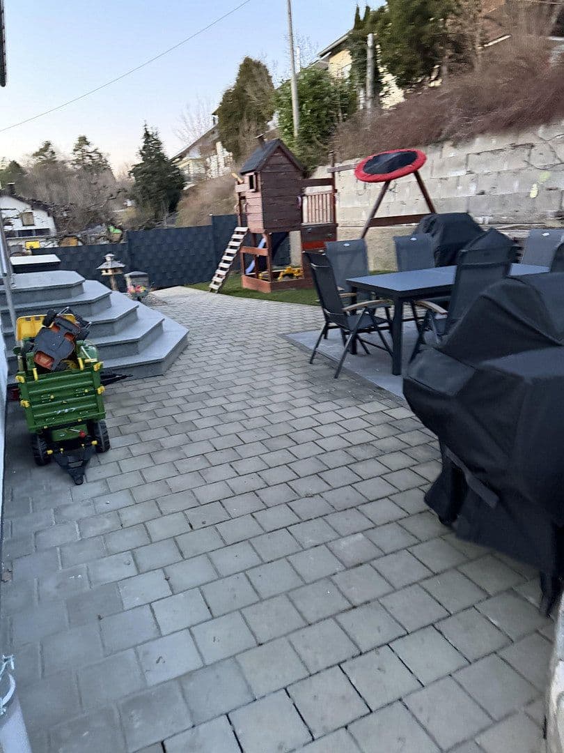 Predaj domu 158 m², pozemek 711 m², Starzach, Bádensko-Wurttembersko Predaj domu 158 m², pozemek 711 m², Starzach, Bádensko-Wurttembersko