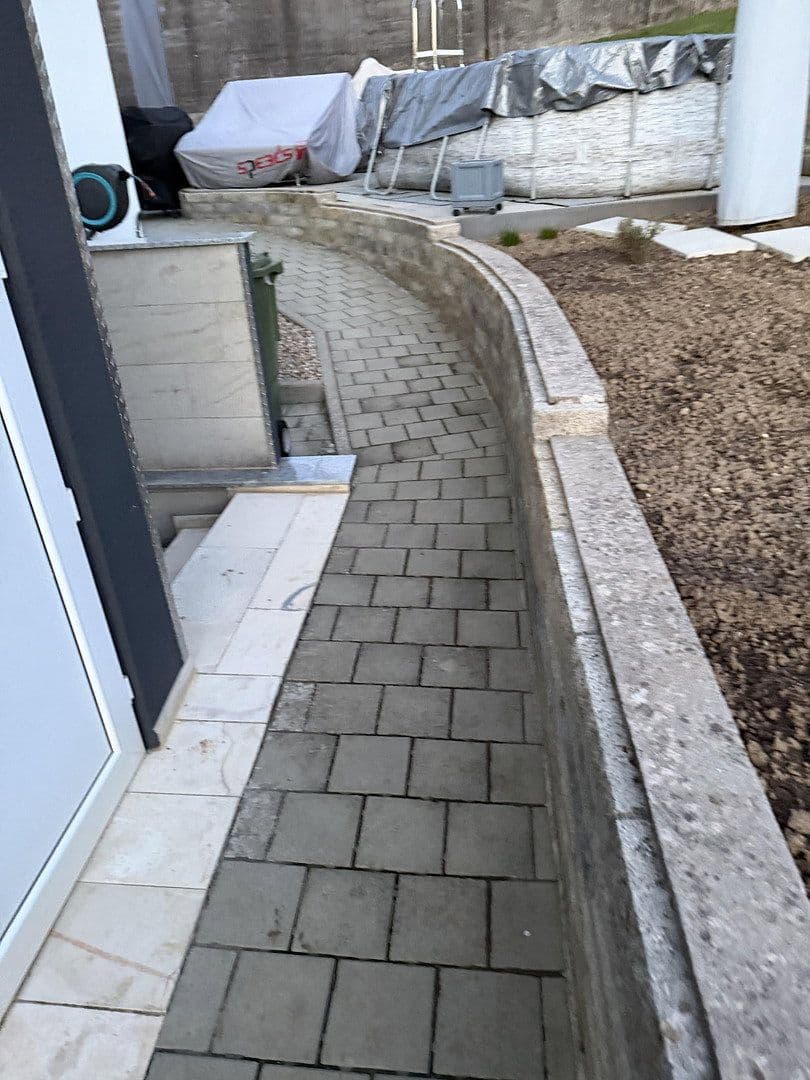 Predaj domu 158 m², pozemek 711 m², Starzach, Bádensko-Wurttembersko Predaj domu 158 m², pozemek 711 m², Starzach, Bádensko-Wurttembersko