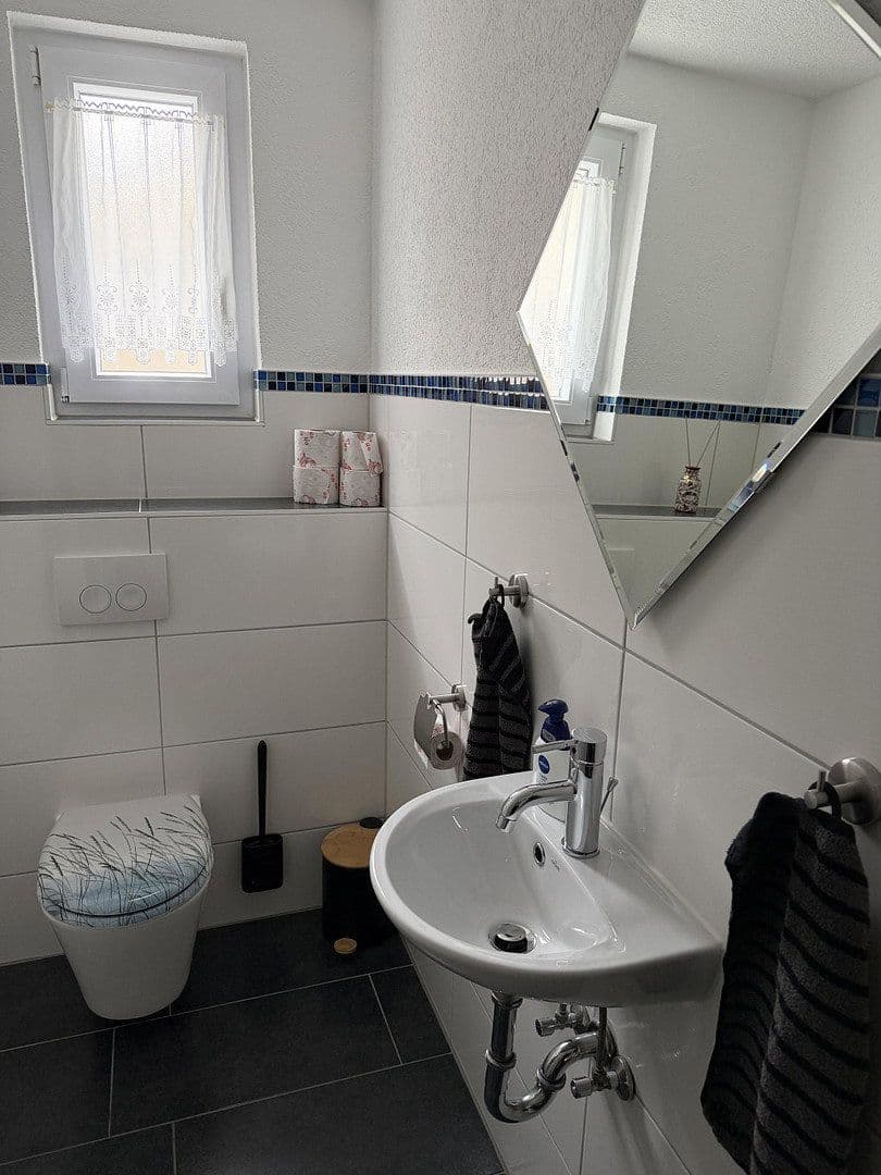 Predaj domu 158 m², pozemek 711 m², Starzach, Bádensko-Wurttembersko Predaj domu 158 m², pozemek 711 m², Starzach, Bádensko-Wurttembersko