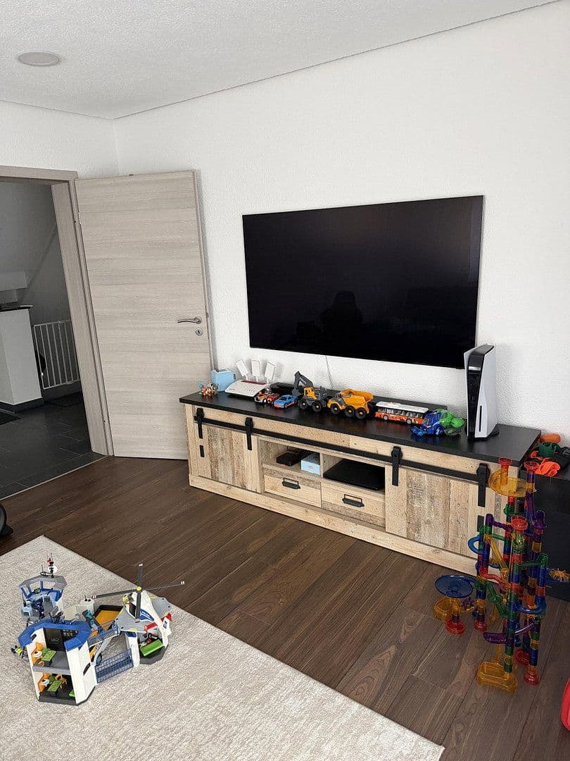 Predaj domu 158 m², pozemek 711 m², Starzach, Bádensko-Wurttembersko Predaj domu 158 m², pozemek 711 m², Starzach, Bádensko-Wurttembersko