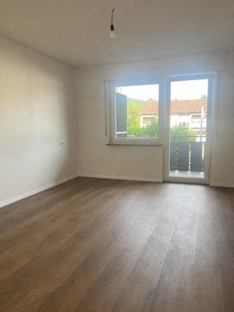 Prenájom bytu 3-izbový 85 m², Brandenburgerstr. 2, Esslingen am Neckar, Bádensko-Wurttembersko Prenájom bytu 3-izbový 85 m², Brandenburgerstr. 2, Esslingen am Neckar, Bádensko-Wurttembersko