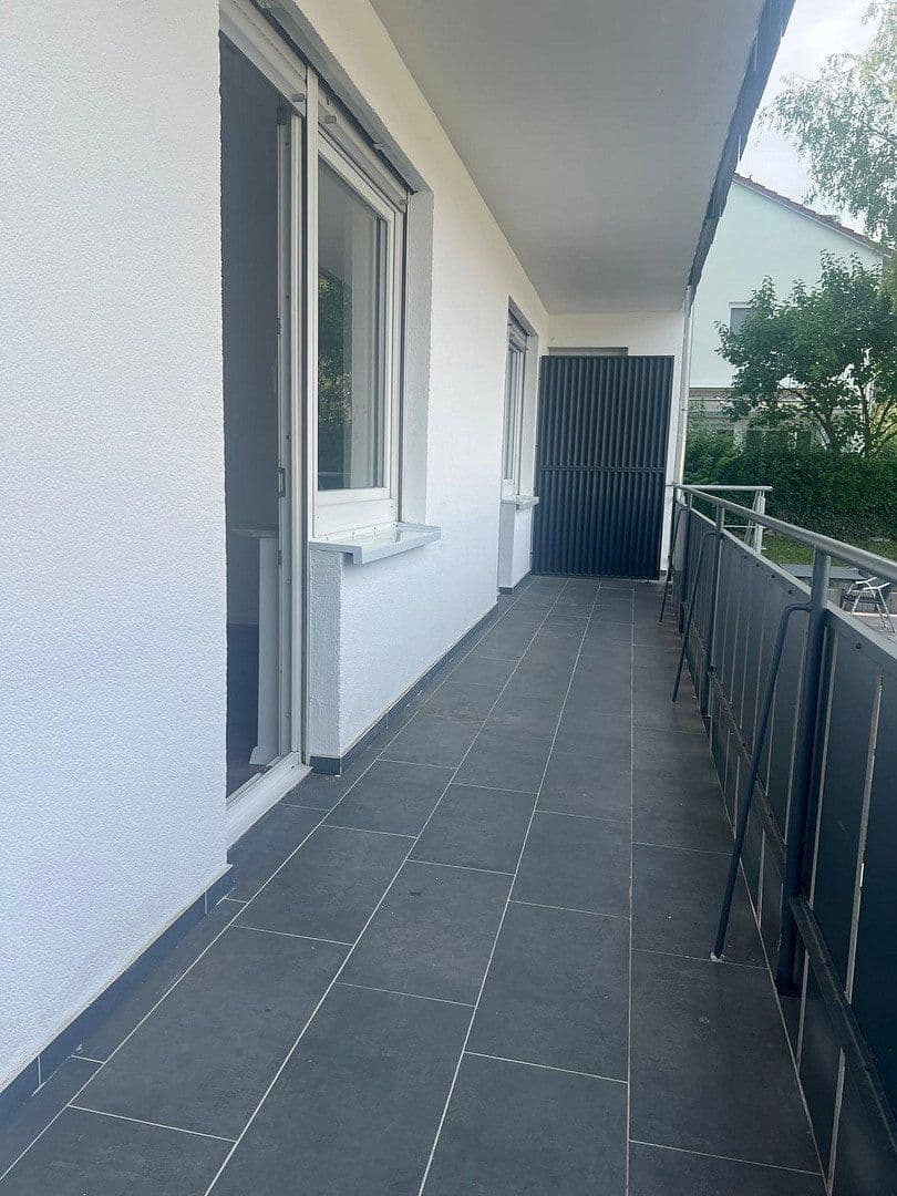 Prenájom bytu 3-izbový 85 m², Brandenburgerstr. 2, Esslingen am Neckar, Bádensko-Wurttembersko Prenájom bytu 3-izbový 85 m², Brandenburgerstr. 2, Esslingen am Neckar, Bádensko-Wurttembersko