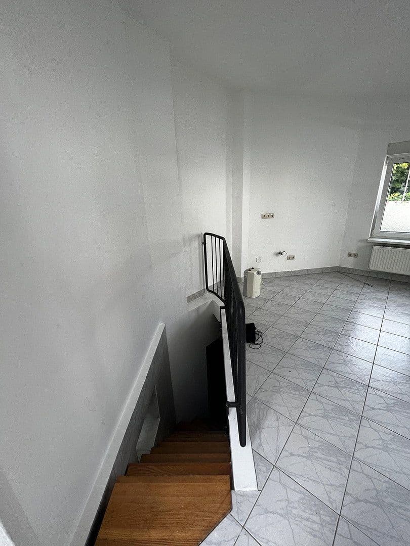 Prenájom bytu 2-izbový 33 m², Oppenheimer Landstr. 102, Frankfurt, Hesensko Prenájom bytu 2-izbový 33 m², Oppenheimer Landstr. 102, Frankfurt, Hesensko