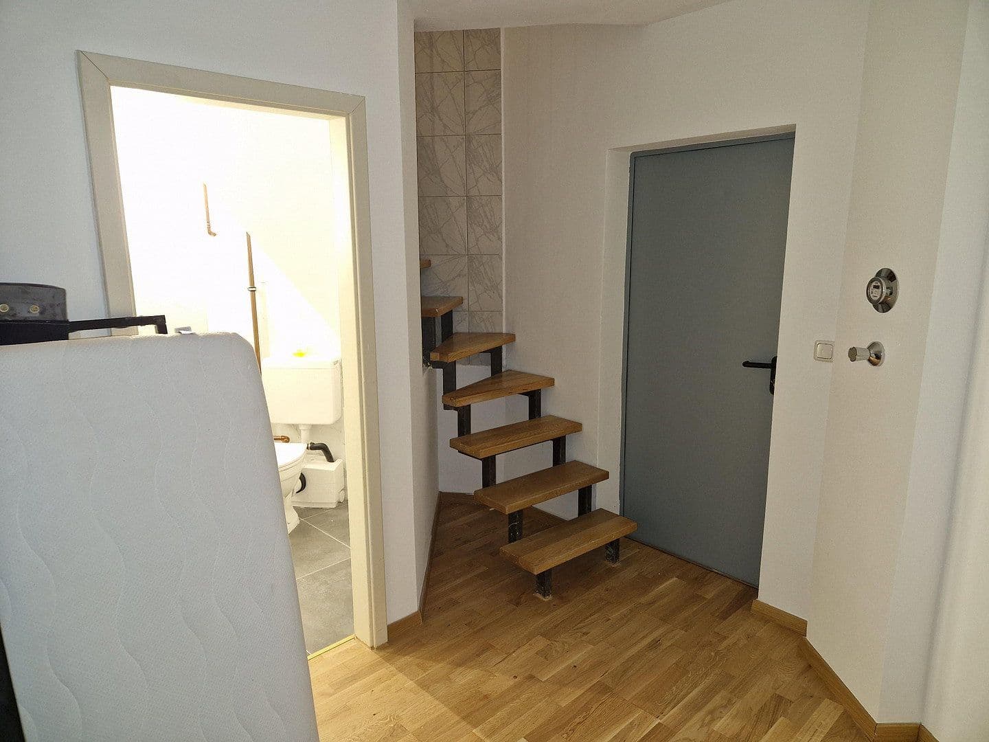 Prenájom bytu 2-izbový 33 m², Oppenheimer Landstr. 102, Frankfurt, Hesensko Prenájom bytu 2-izbový 33 m², Oppenheimer Landstr. 102, Frankfurt, Hesensko