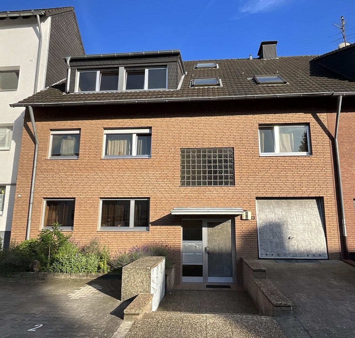 Predaj domu 304 m², pozemek 477 m², Köln, Severné Porýnie - Westfálsko Predaj domu 304 m², pozemek 477 m², Köln, Severné Porýnie - Westfálsko