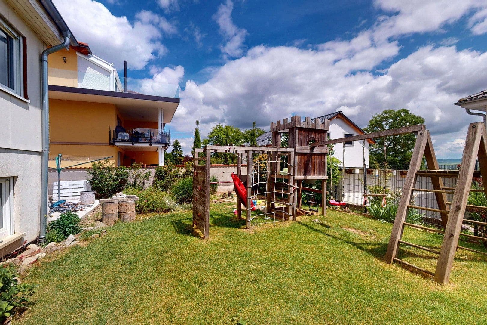 Predaj domu 306 m², pozemek 850 m², Bad Kreuznach, Porýnie-Falcko Predaj domu 306 m², pozemek 850 m², Bad Kreuznach, Porýnie-Falcko