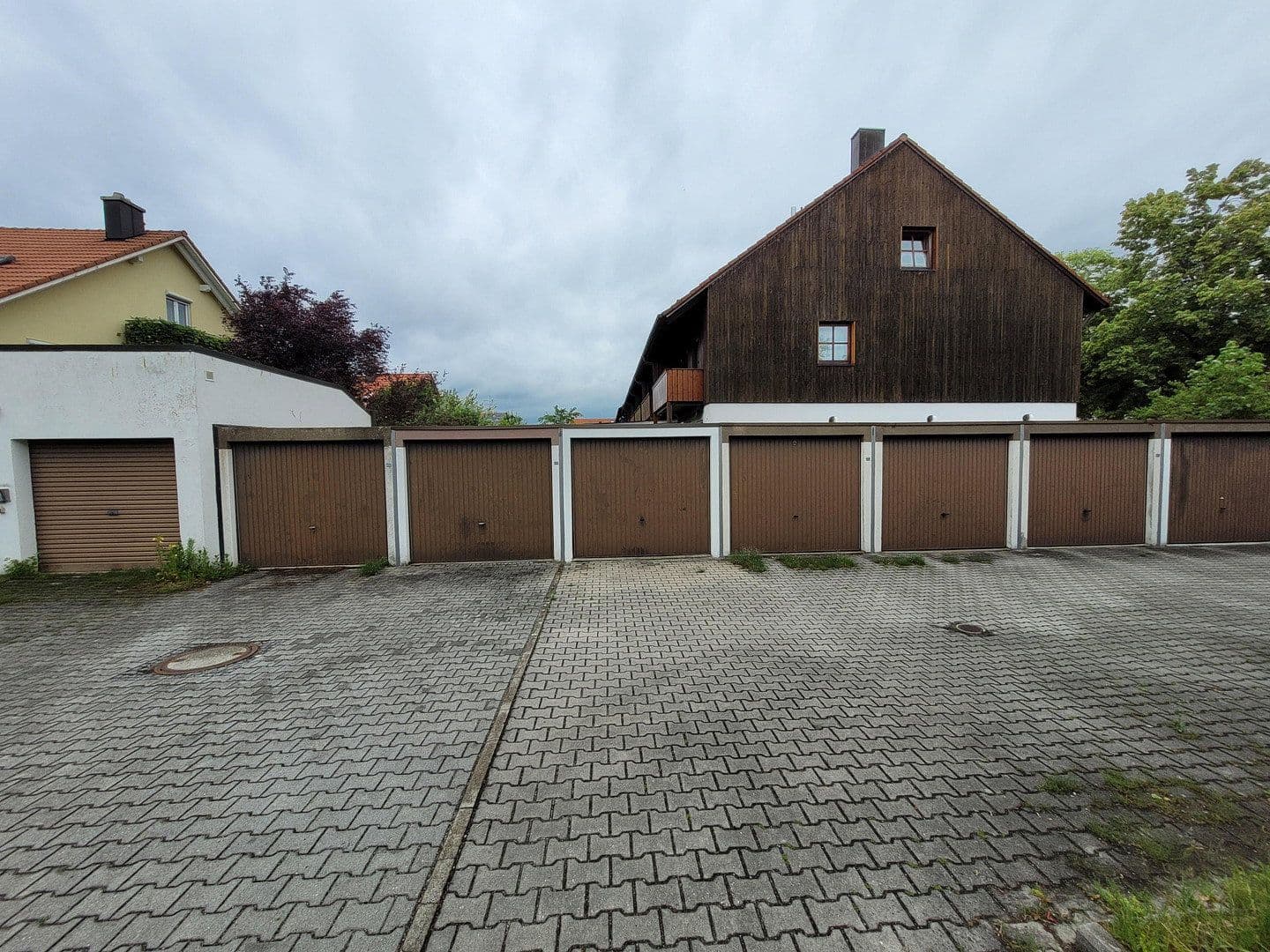 Predaj domu 154 m², pozemek 192 m², Wilhelm-Hoegner-Straße 42, München, Bavorsko Predaj domu 154 m², pozemek 192 m², Wilhelm-Hoegner-Straße 42, München, Bavorsko