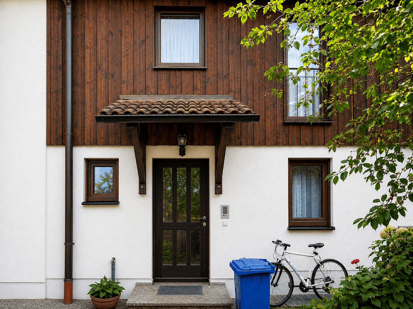 Predaj domu 154 m², pozemek 192 m², Wilhelm-Hoegner-Straße 42, München, Bavorsko Predaj domu 154 m², pozemek 192 m², Wilhelm-Hoegner-Straße 42, München, Bavorsko