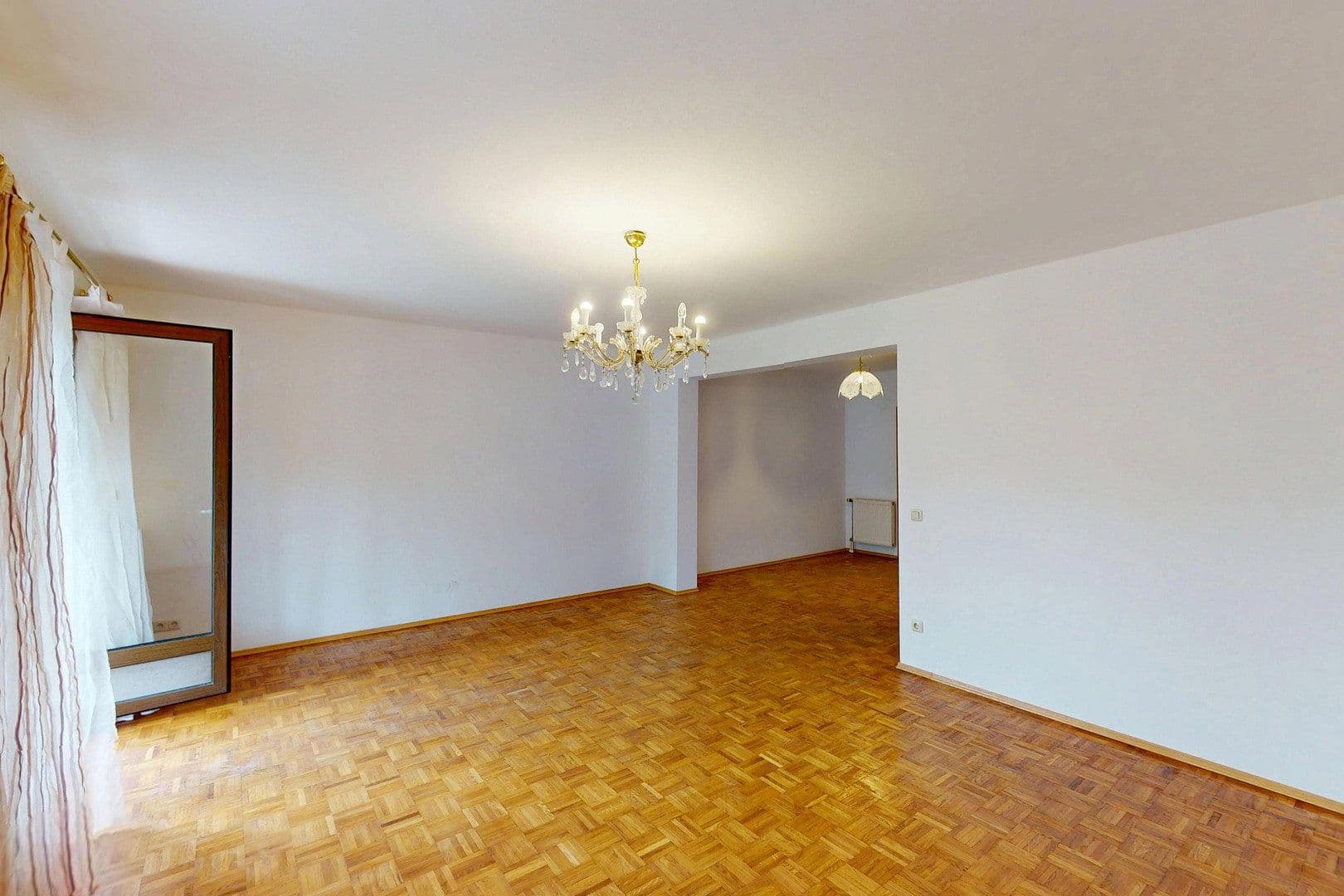 Predaj domu 154 m², pozemek 192 m², Wilhelm-Hoegner-Straße 42, München, Bavorsko Predaj domu 154 m², pozemek 192 m², Wilhelm-Hoegner-Straße 42, München, Bavorsko