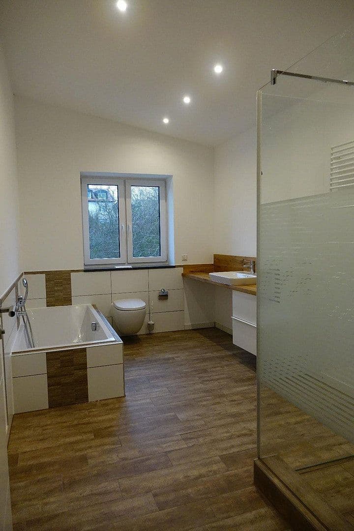 Predaj bytu 4-izbový 172 m², Bad Schönborn, Bádensko-Wurttembersko Predaj bytu 4-izbový 172 m², Bad Schönborn, Bádensko-Wurttembersko