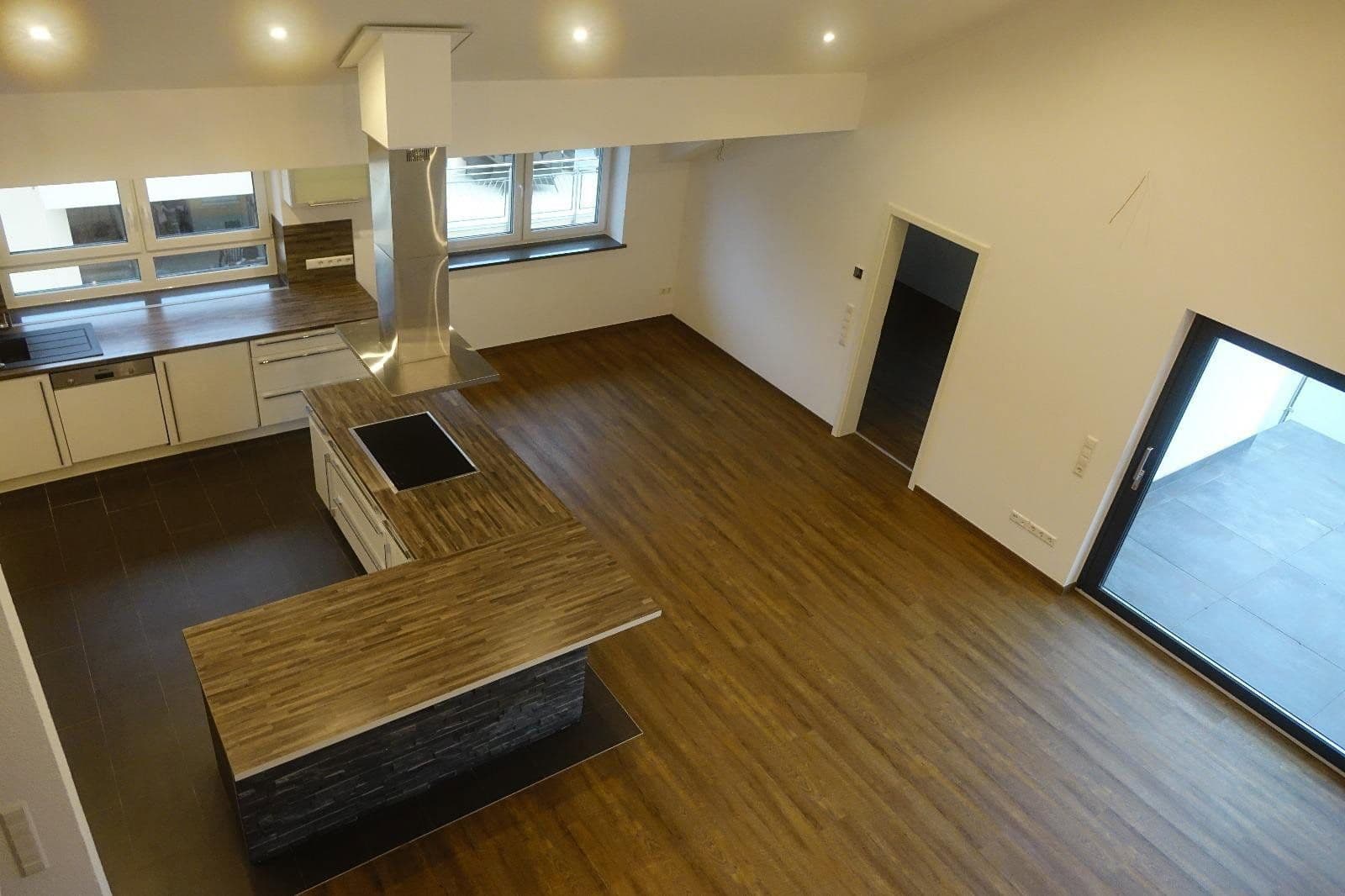 Predaj bytu 4-izbový 172 m², Bad Schönborn, Bádensko-Wurttembersko Predaj bytu 4-izbový 172 m², Bad Schönborn, Bádensko-Wurttembersko