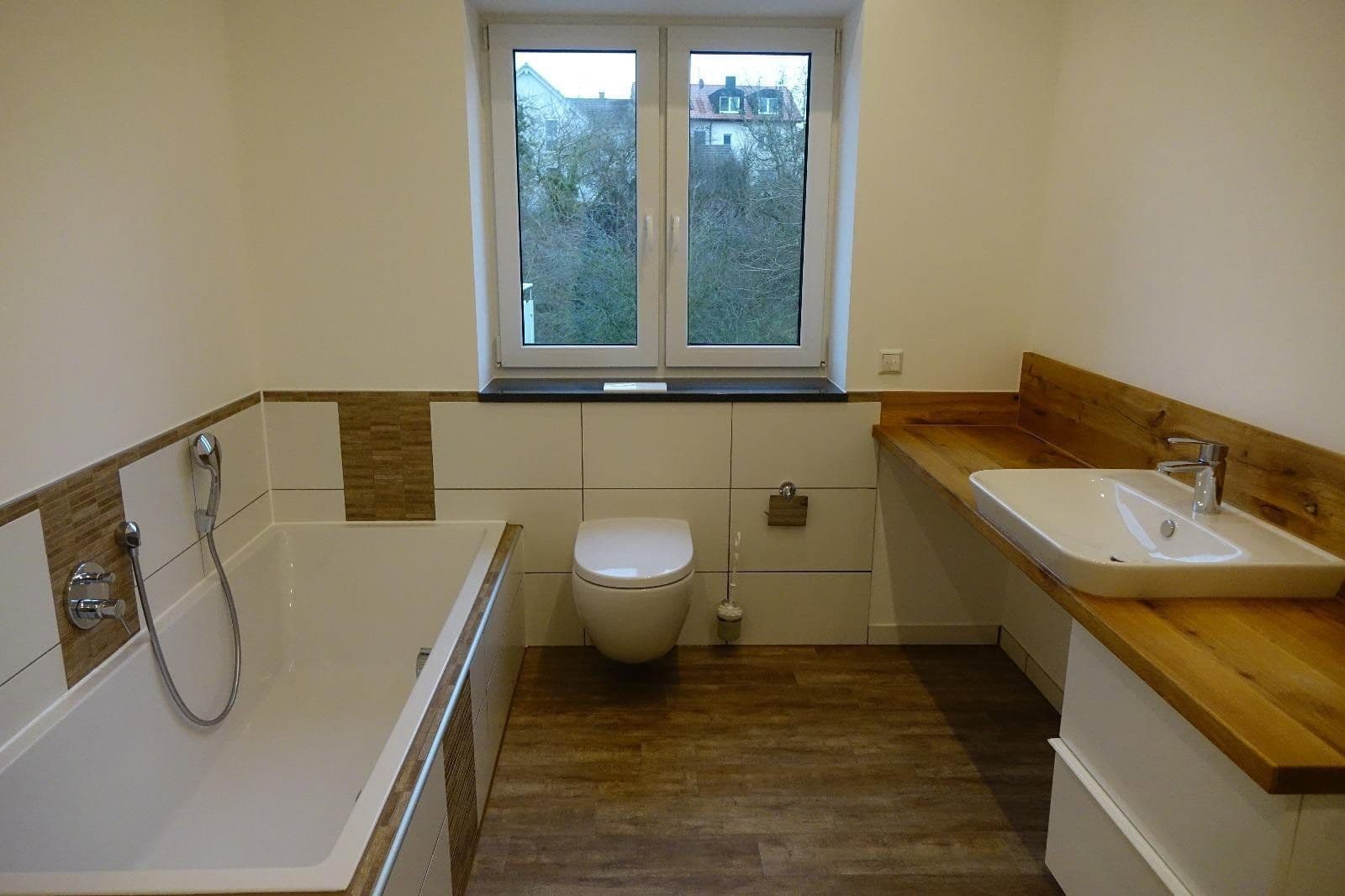 Predaj bytu 4-izbový 172 m², Bad Schönborn, Bádensko-Wurttembersko Predaj bytu 4-izbový 172 m², Bad Schönborn, Bádensko-Wurttembersko