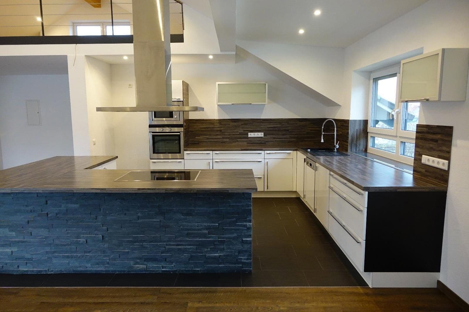 Predaj bytu 4-izbový 172 m², Bad Schönborn, Bádensko-Wurttembersko Predaj bytu 4-izbový 172 m², Bad Schönborn, Bádensko-Wurttembersko