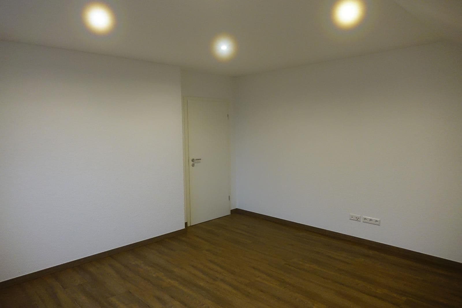 Predaj bytu 4-izbový 172 m², Bad Schönborn, Bádensko-Wurttembersko Predaj bytu 4-izbový 172 m², Bad Schönborn, Bádensko-Wurttembersko