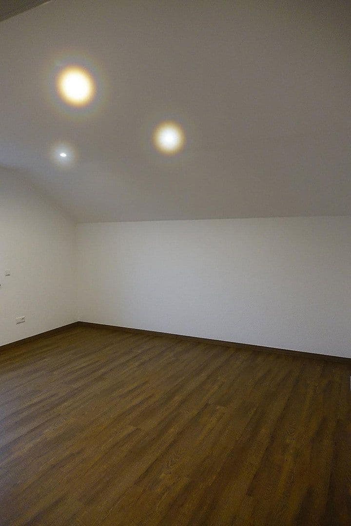 Predaj bytu 4-izbový 172 m², Bad Schönborn, Bádensko-Wurttembersko Predaj bytu 4-izbový 172 m², Bad Schönborn, Bádensko-Wurttembersko