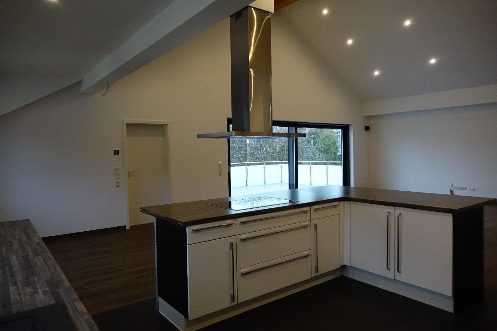 Predaj bytu 4-izbový 172 m², Bad Schönborn, Bádensko-Wurttembersko Predaj bytu 4-izbový 172 m², Bad Schönborn, Bádensko-Wurttembersko