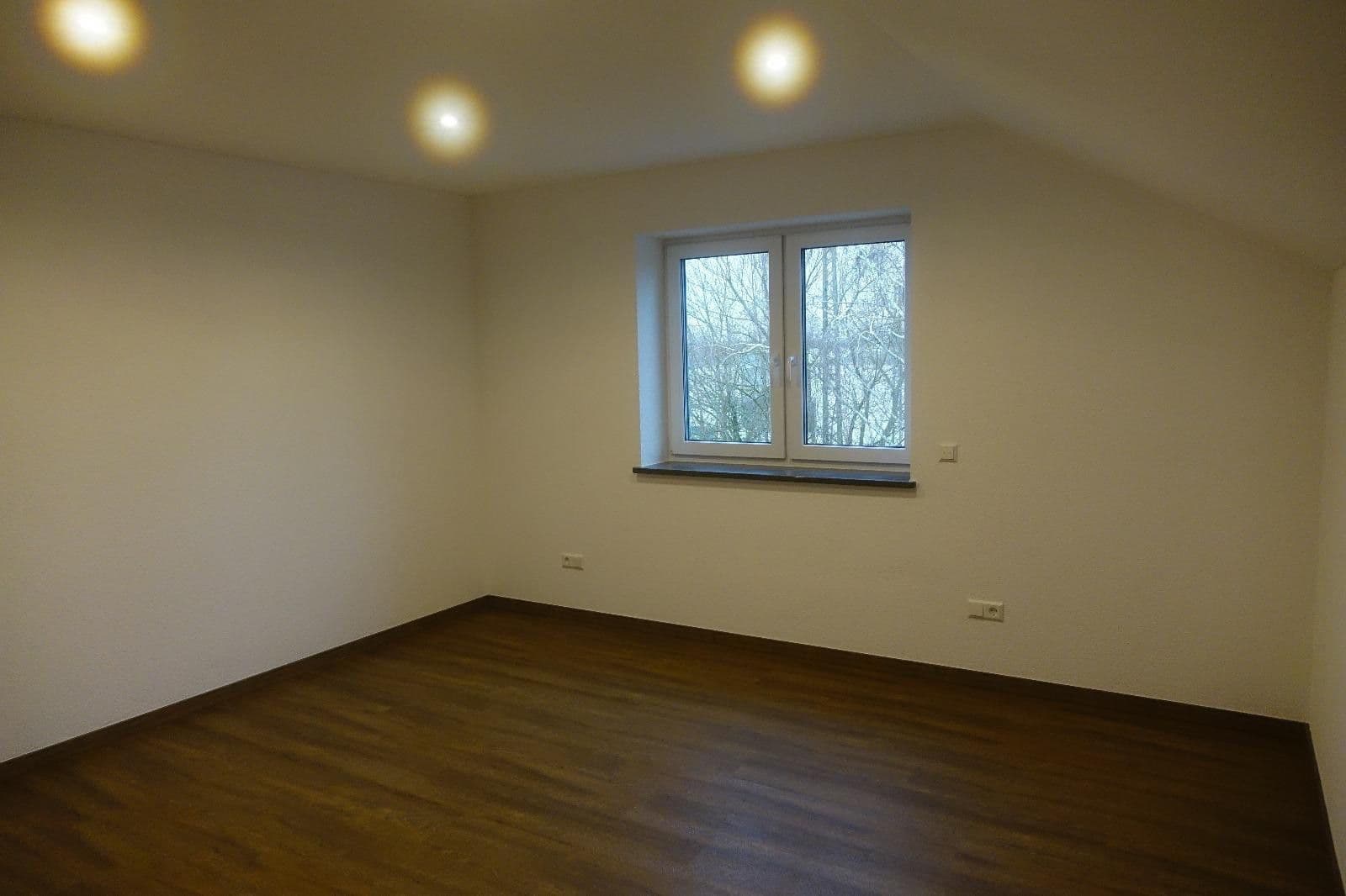 Predaj bytu 4-izbový 172 m², Bad Schönborn, Bádensko-Wurttembersko Predaj bytu 4-izbový 172 m², Bad Schönborn, Bádensko-Wurttembersko