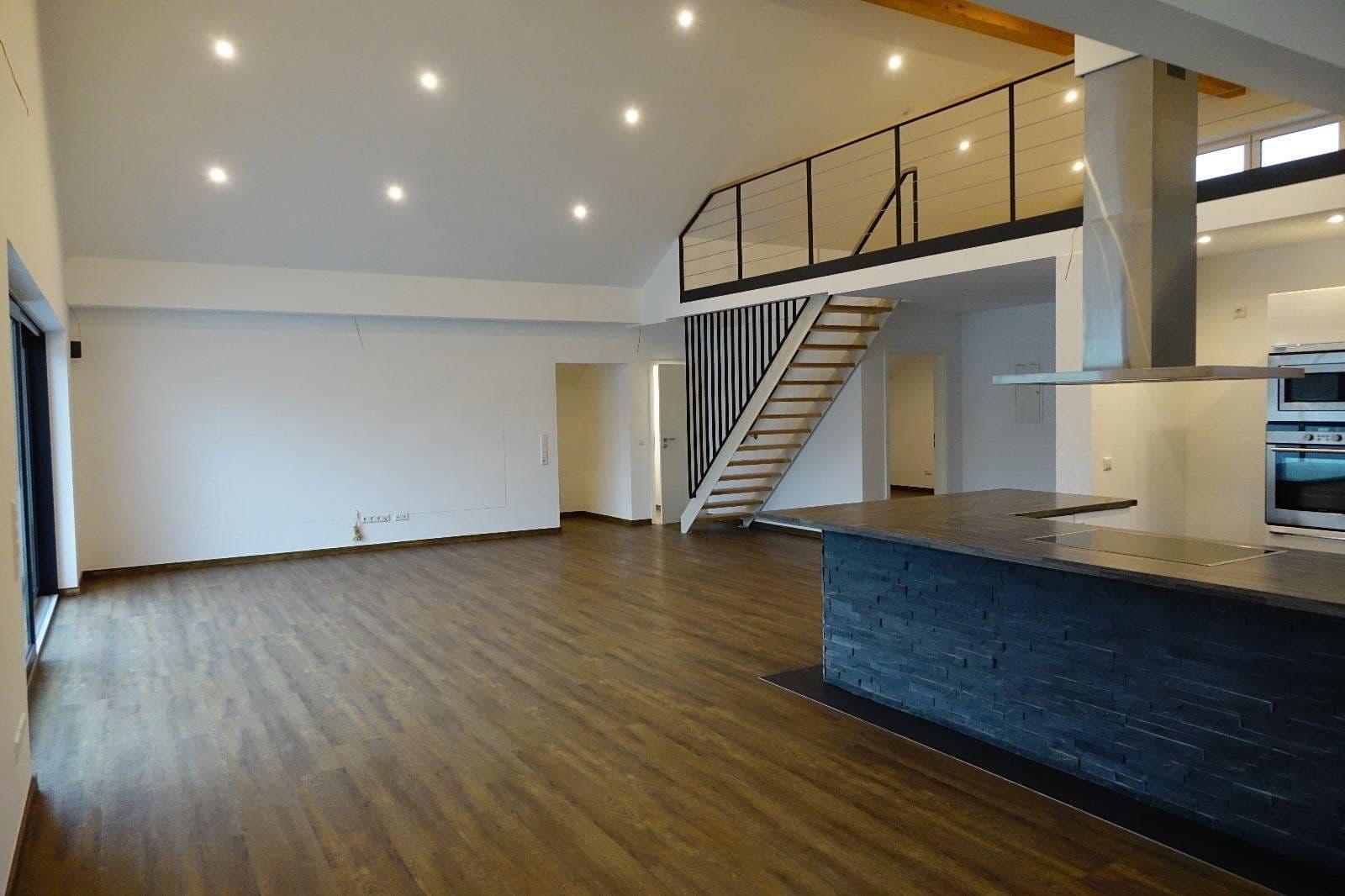 Predaj bytu 4-izbový 172 m², Bad Schönborn, Bádensko-Wurttembersko Predaj bytu 4-izbový 172 m², Bad Schönborn, Bádensko-Wurttembersko