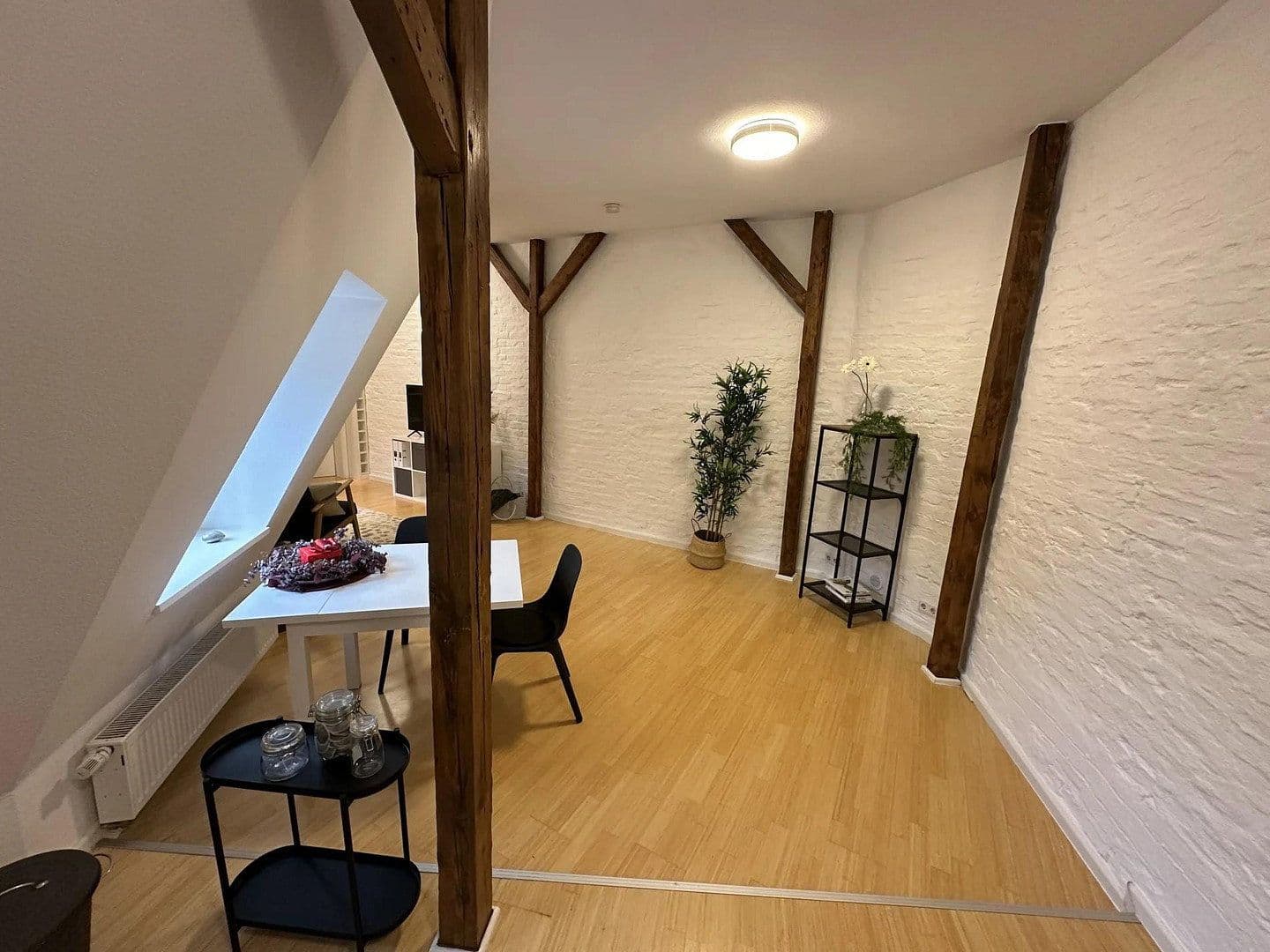 Prenájom bytu 2-izbový 58 m², Köln, Severné Porýnie - Westfálsko Prenájom bytu 2-izbový 58 m², Köln, Severné Porýnie - Westfálsko