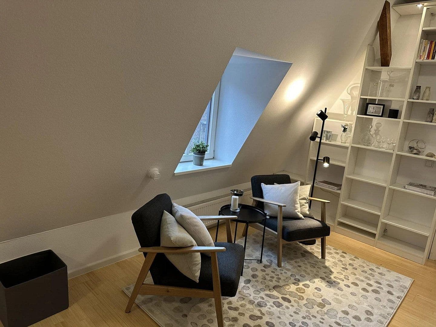 Prenájom bytu 2-izbový 58 m², Köln, Severné Porýnie - Westfálsko Prenájom bytu 2-izbový 58 m², Köln, Severné Porýnie - Westfálsko